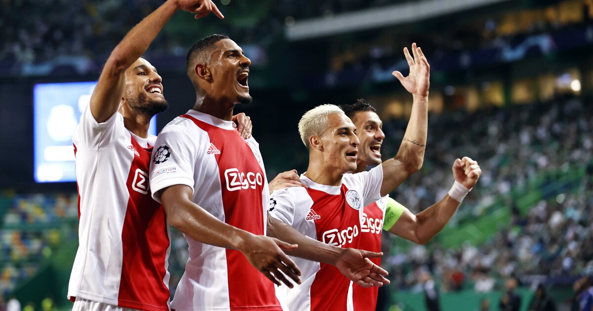 Live Ajax Wint Met Gemak Van Sporting Portugal Door 4 Doelpunten Van