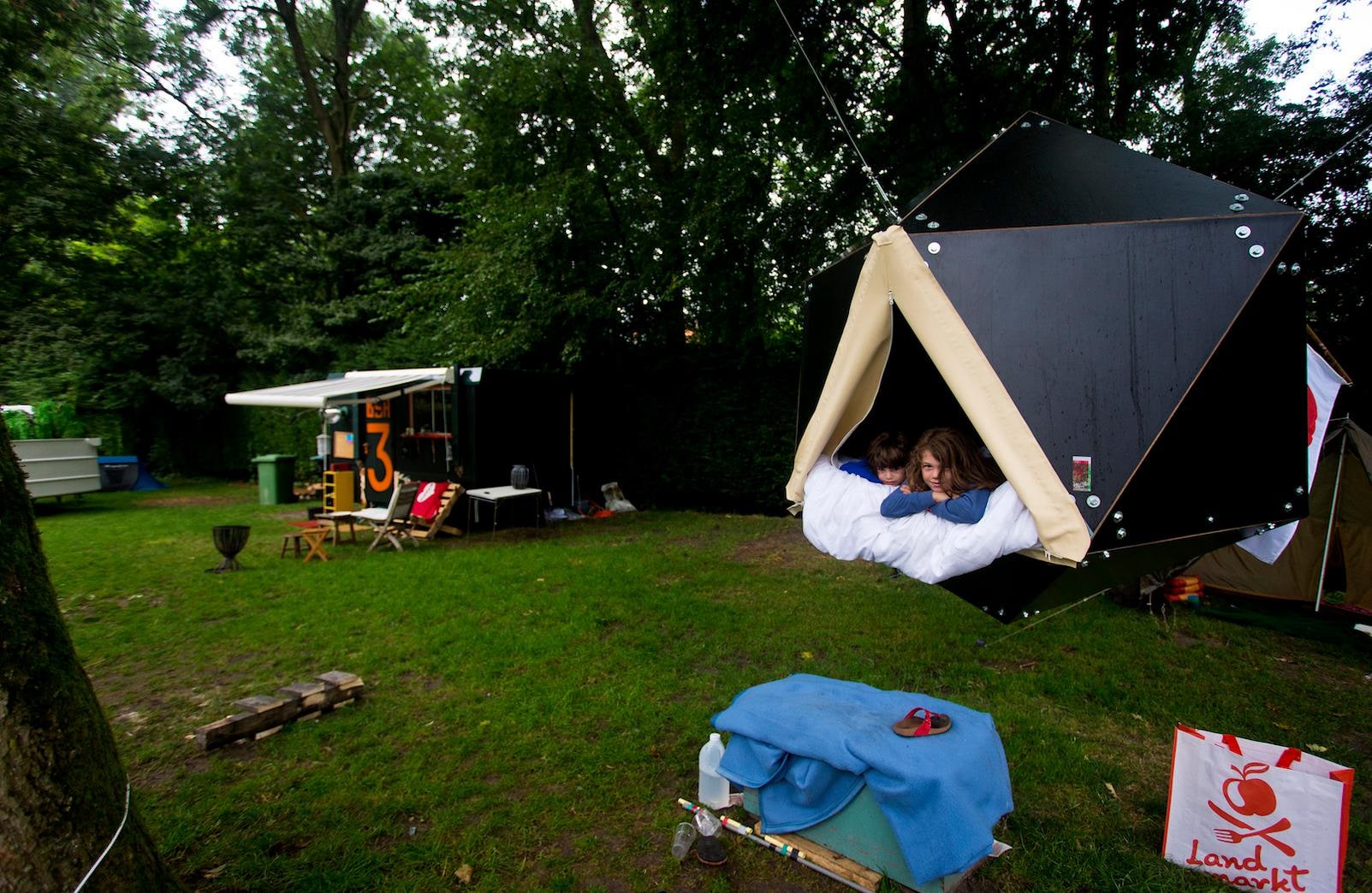Camping Vliegenbos in de verkoop | Het Parool
