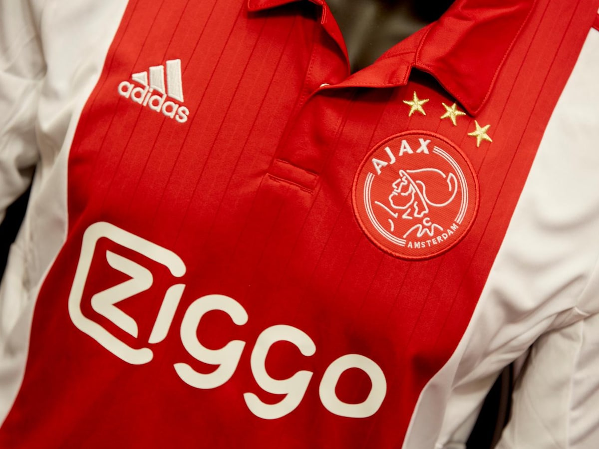Ajax wil van shirtbedrukker af om vertrouwensbreuk Het Parool