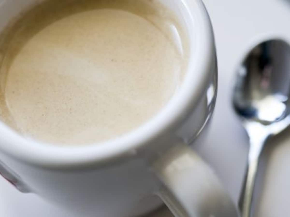 Man opgepakt wegens naakt koffie zetten | Het Parool