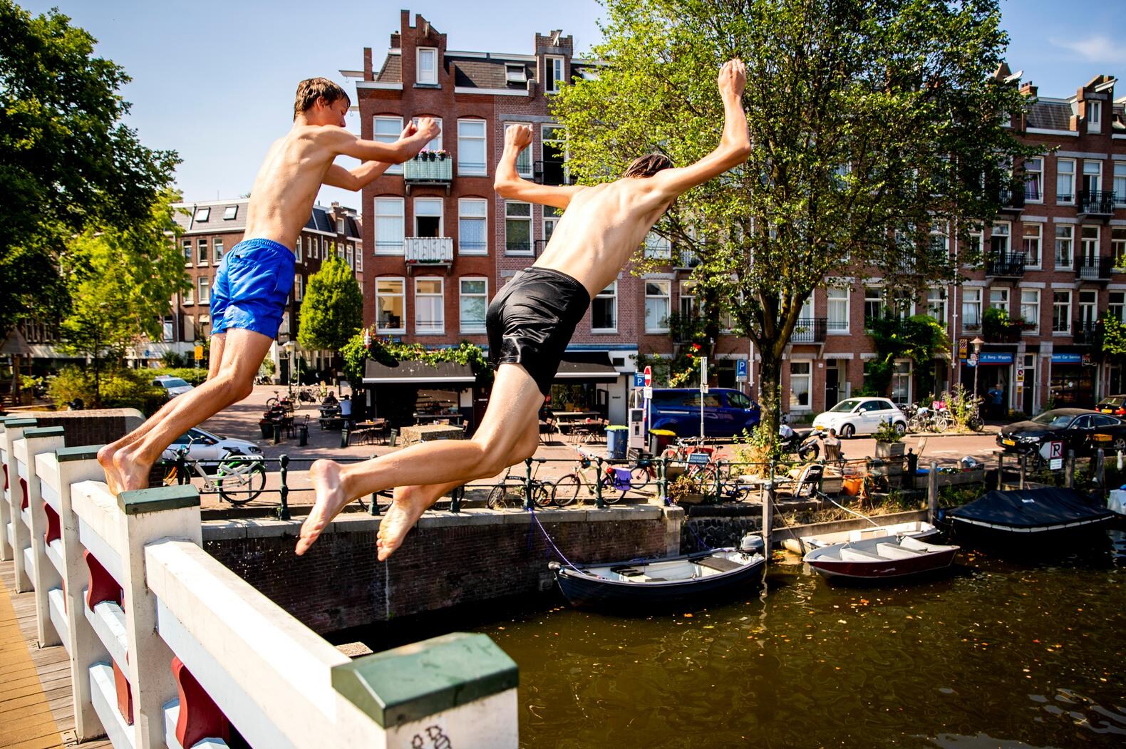 Hitteplan: waar je op moet letten bij code oranje/rood | Het Parool