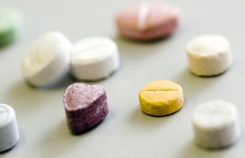 Jongeren D66 delen nep XTCpillen uit in Amsterdam Het Parool