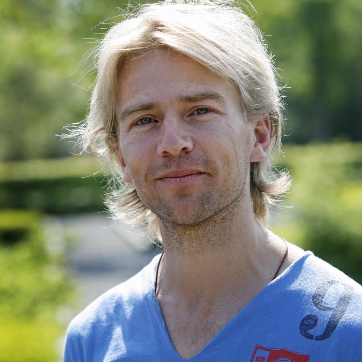 hoe heeft antonie kamerling zelfmoord gepleegd