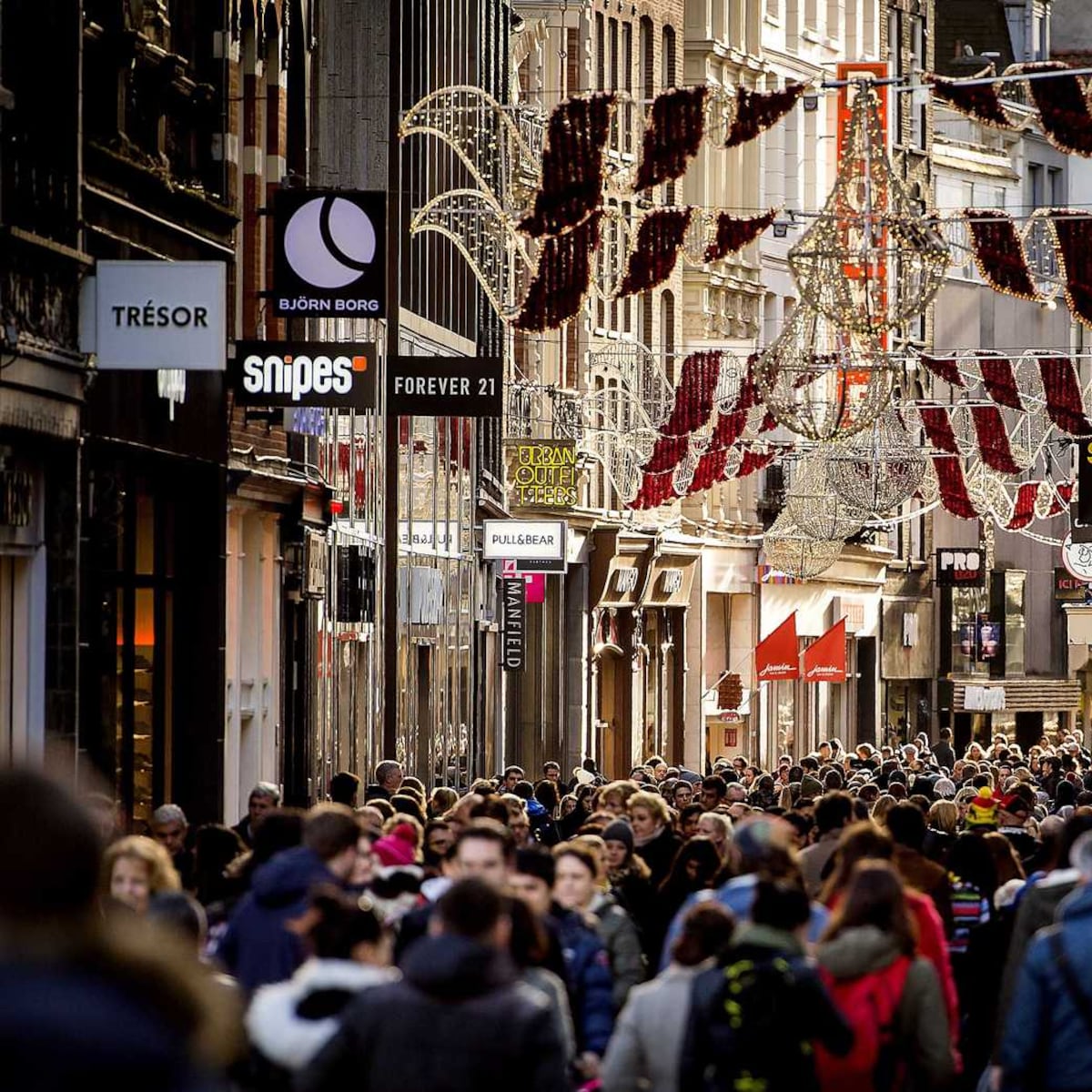 Manfield buikslotermeerplein clearance