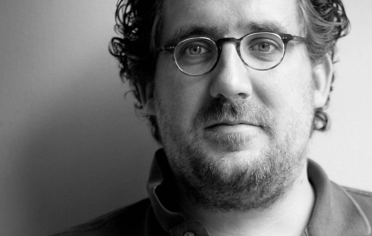 'Ik ben hetero maar klink toch gay. Hoe kan dat?' | Het Parool