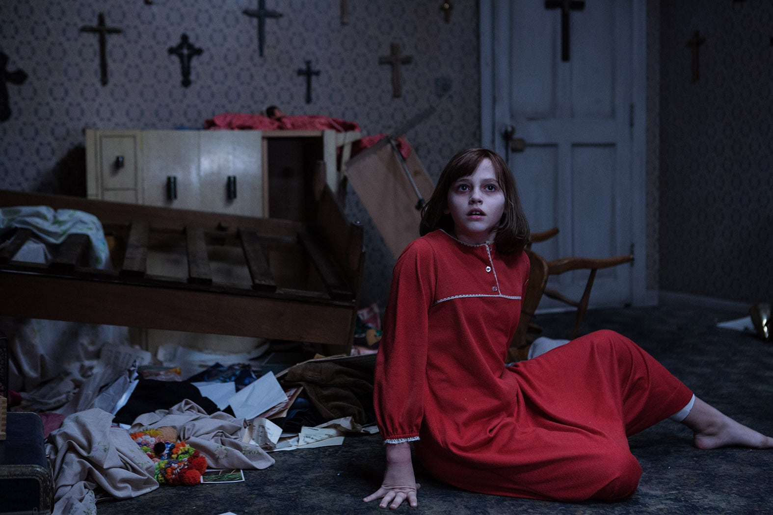 In The Conjuring 2 heeft de geest het voorzien op een jong meisje | Het  Parool