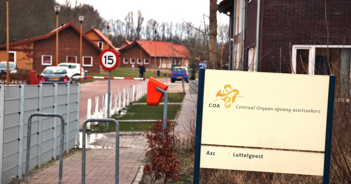 Gezin uit azc weigert woning die te klein is, rechter geeft familie gelijk