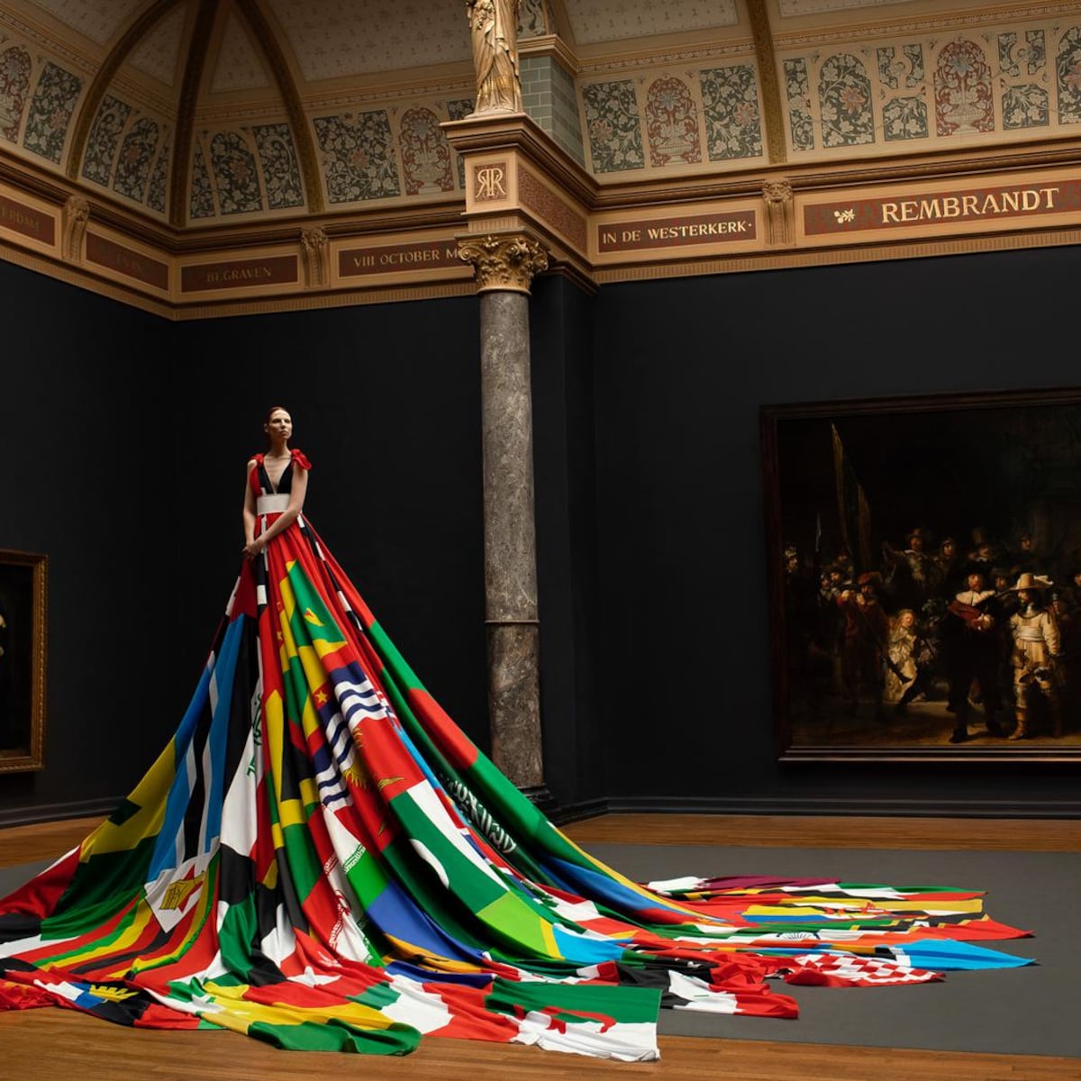 Amsterdam Rainbow Dress onthuld Het Parool