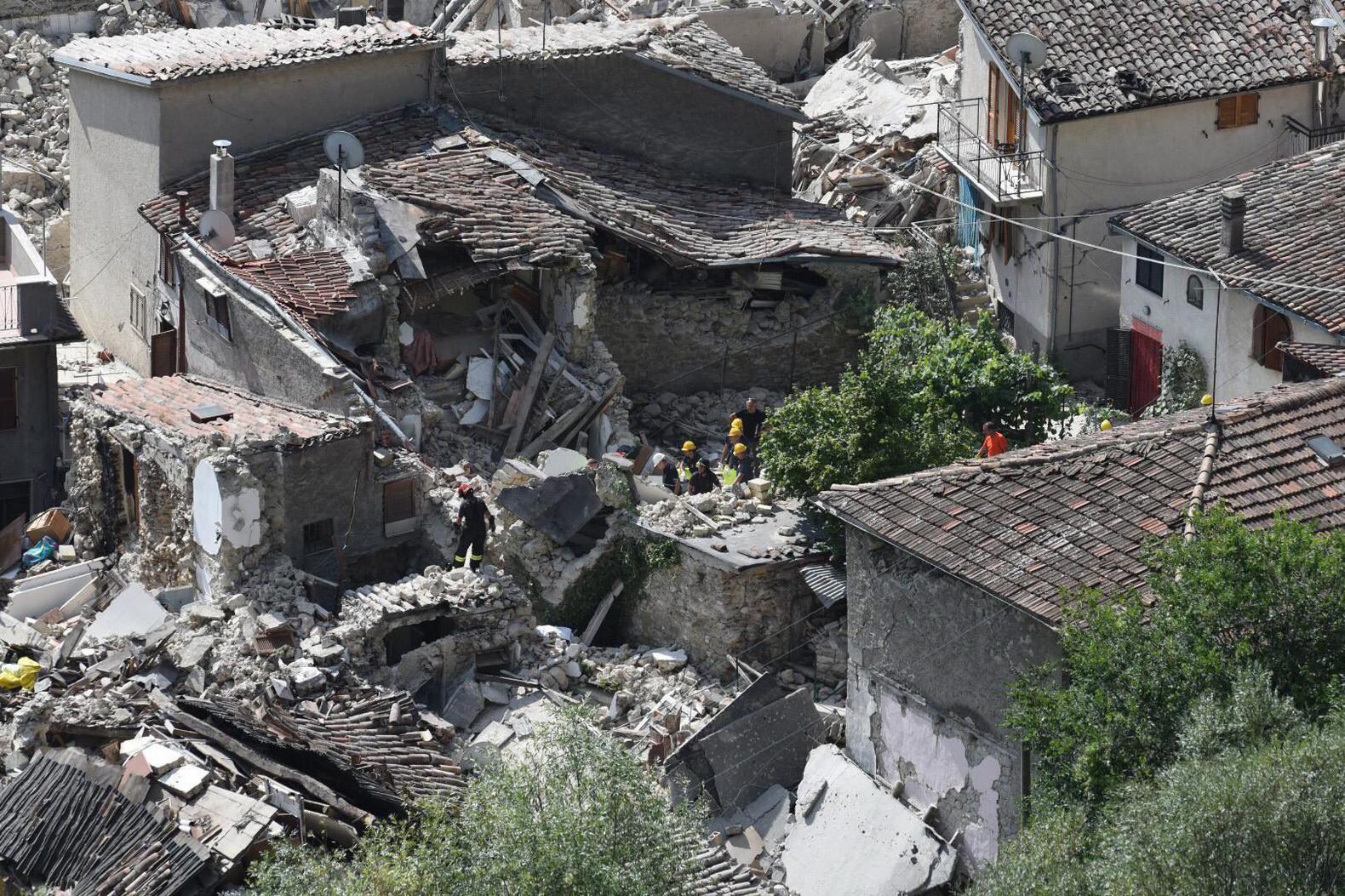 Meer dan 290 doden na aardbeving Italië