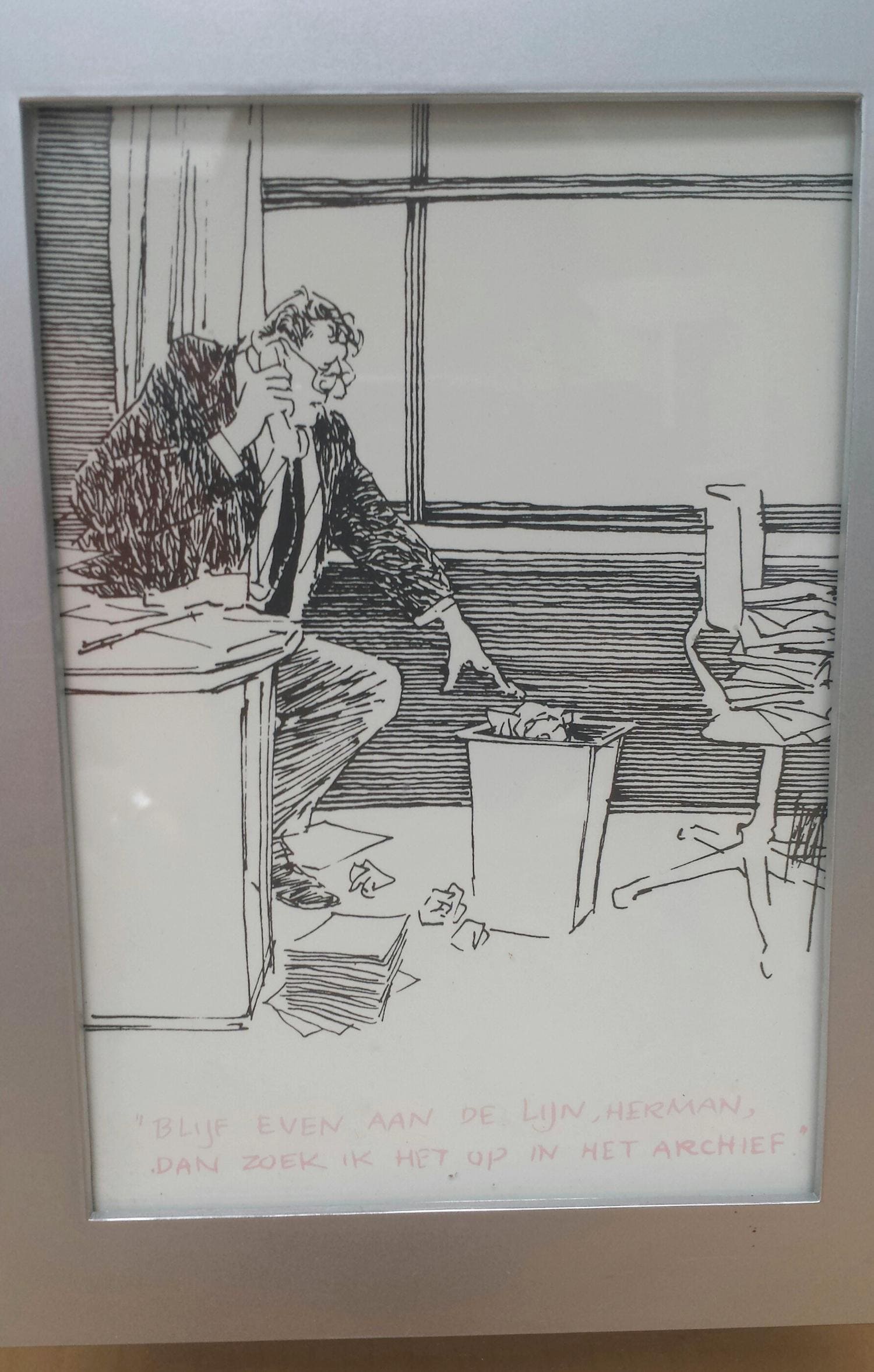 'Blijf even aan de lijn, Herman, dan zoek ik het op in het archief.'