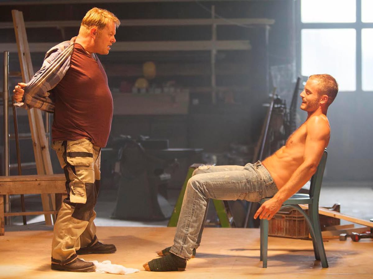 Xotinim guruhli jinsiy aloqa qilishga harakat qildi.