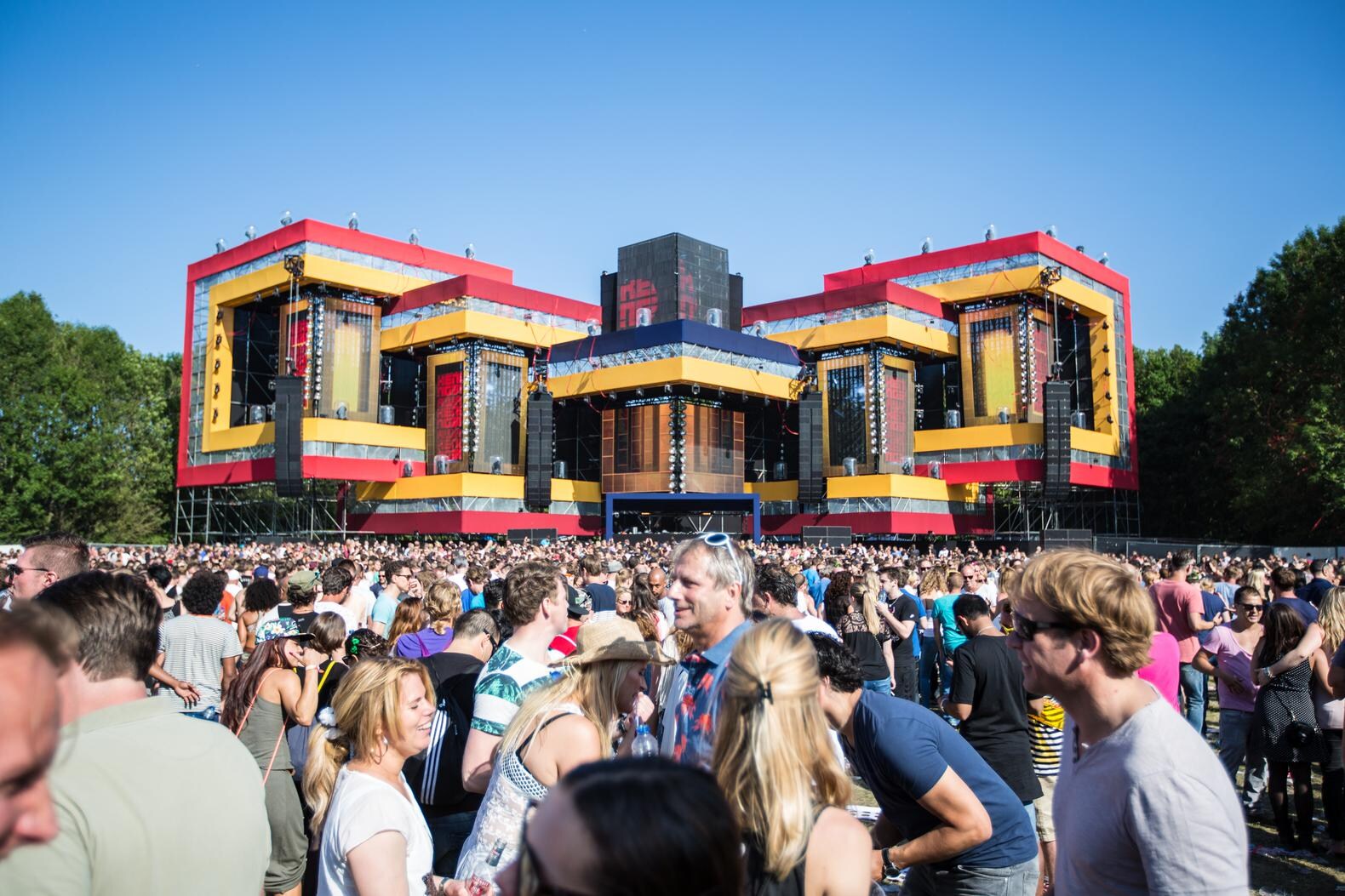 ID&T en Awakenings deels weer in Nederlandse handen Het Parool