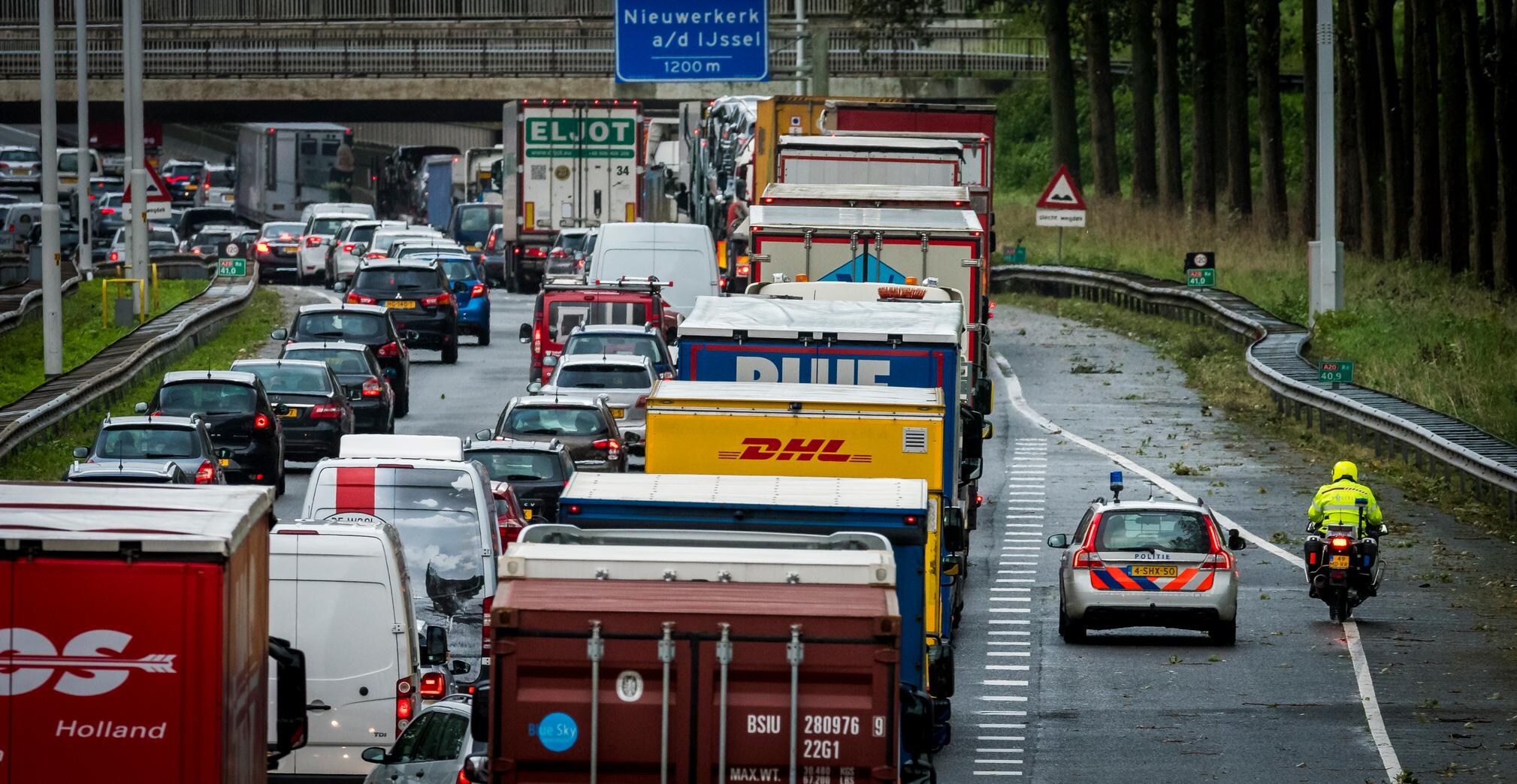 Schiphol Annuleert 150 Vluchten Door Windstoten | Het Parool