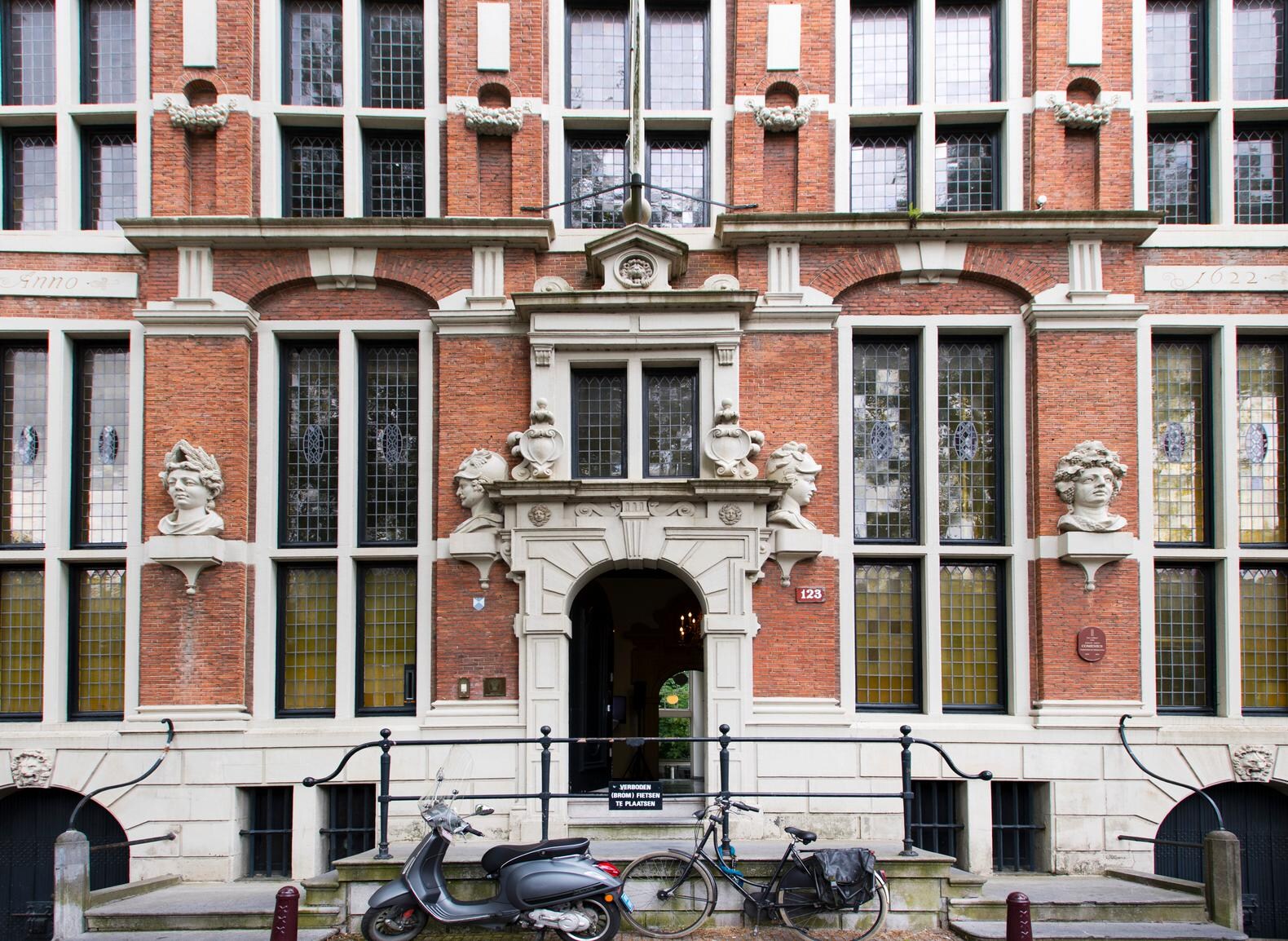 Bibliotheca Philosophica Hermetica nu Unesco-erfgoed | Het Parool