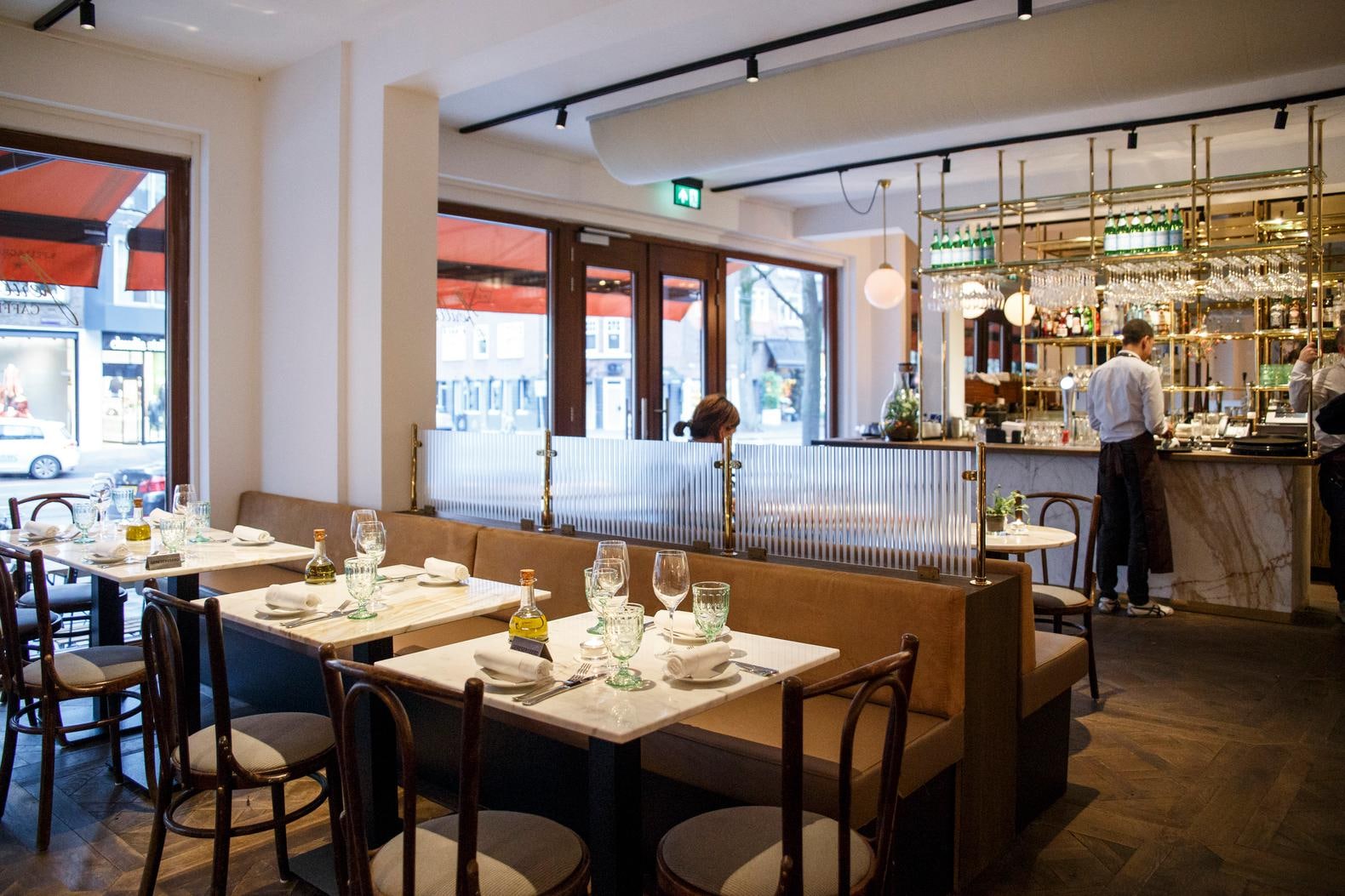 Ferilli's Caffè serveert pizza met verse San Marzanotomaten | Het Parool