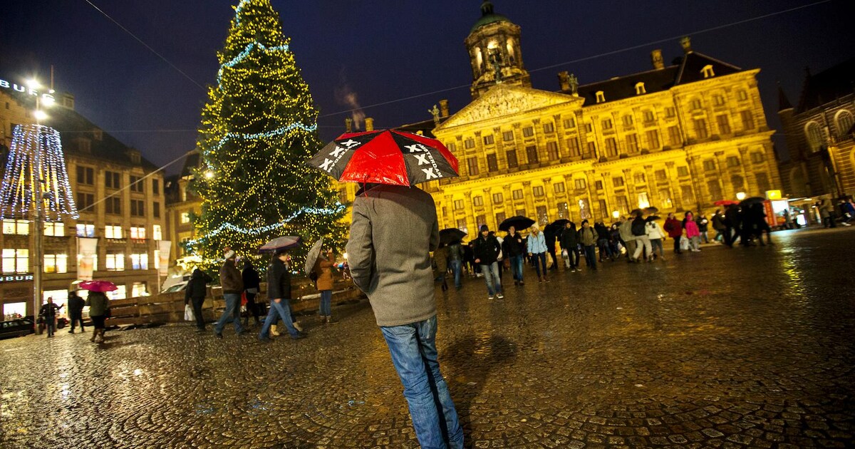 Kerstboom Op De Dam Laat Nog Even Op Zich Wachten Het Parool