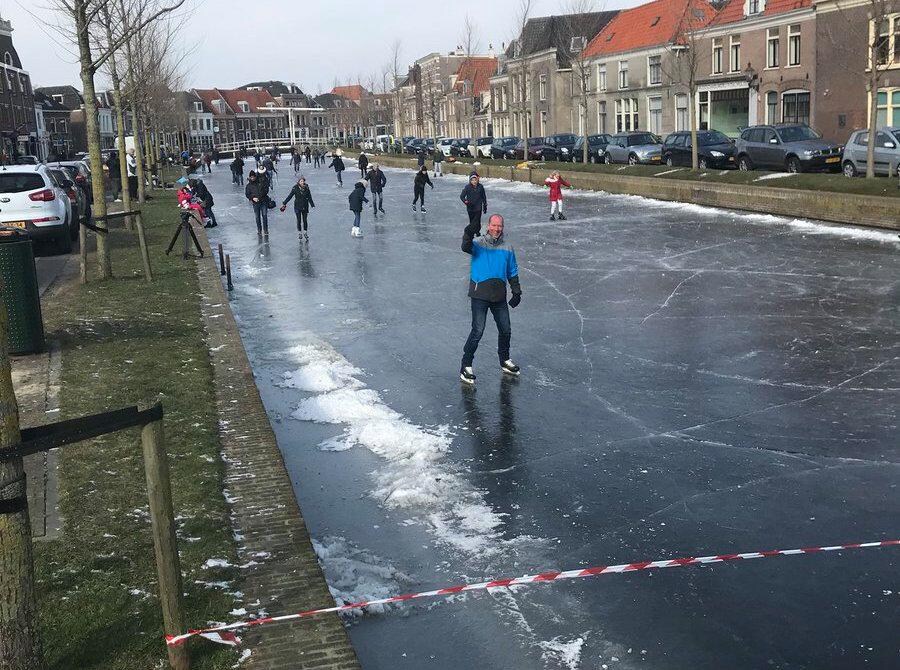Teruglezen: de schaatskoorts in Amsterdam