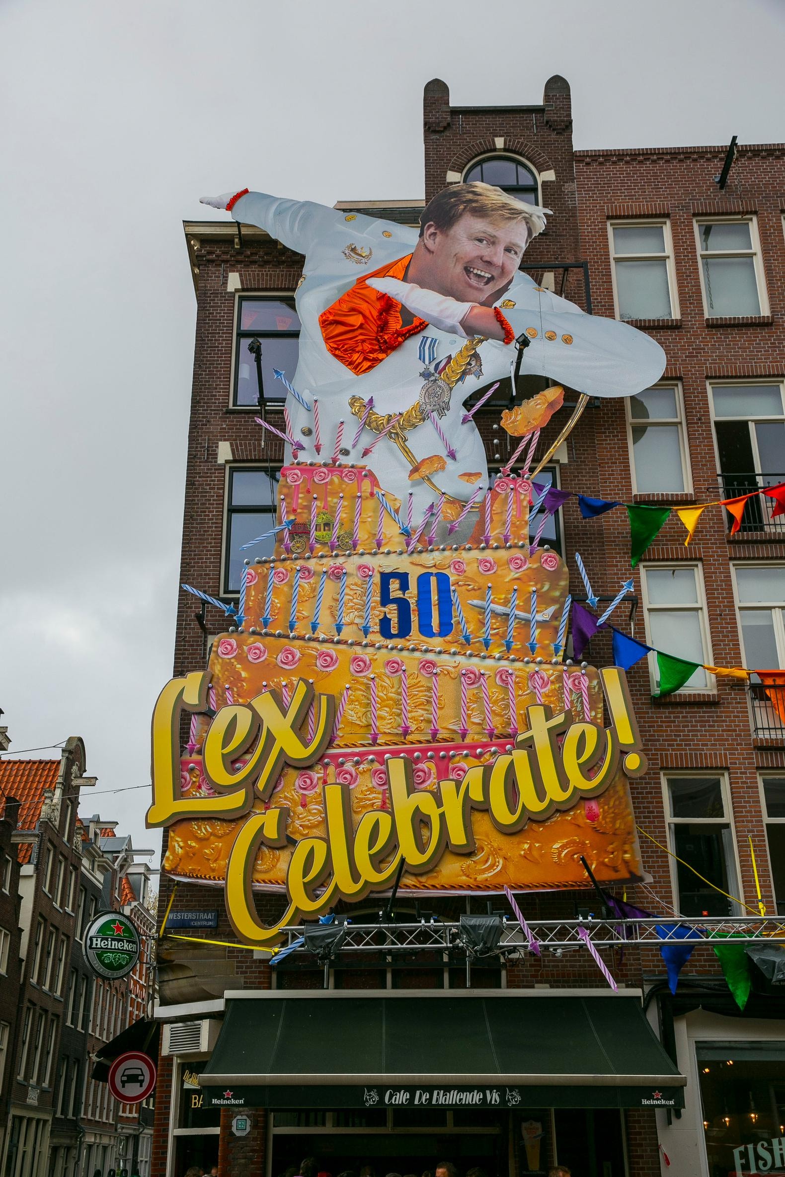 2021: Willem-Alexander ‘The vaccinator’