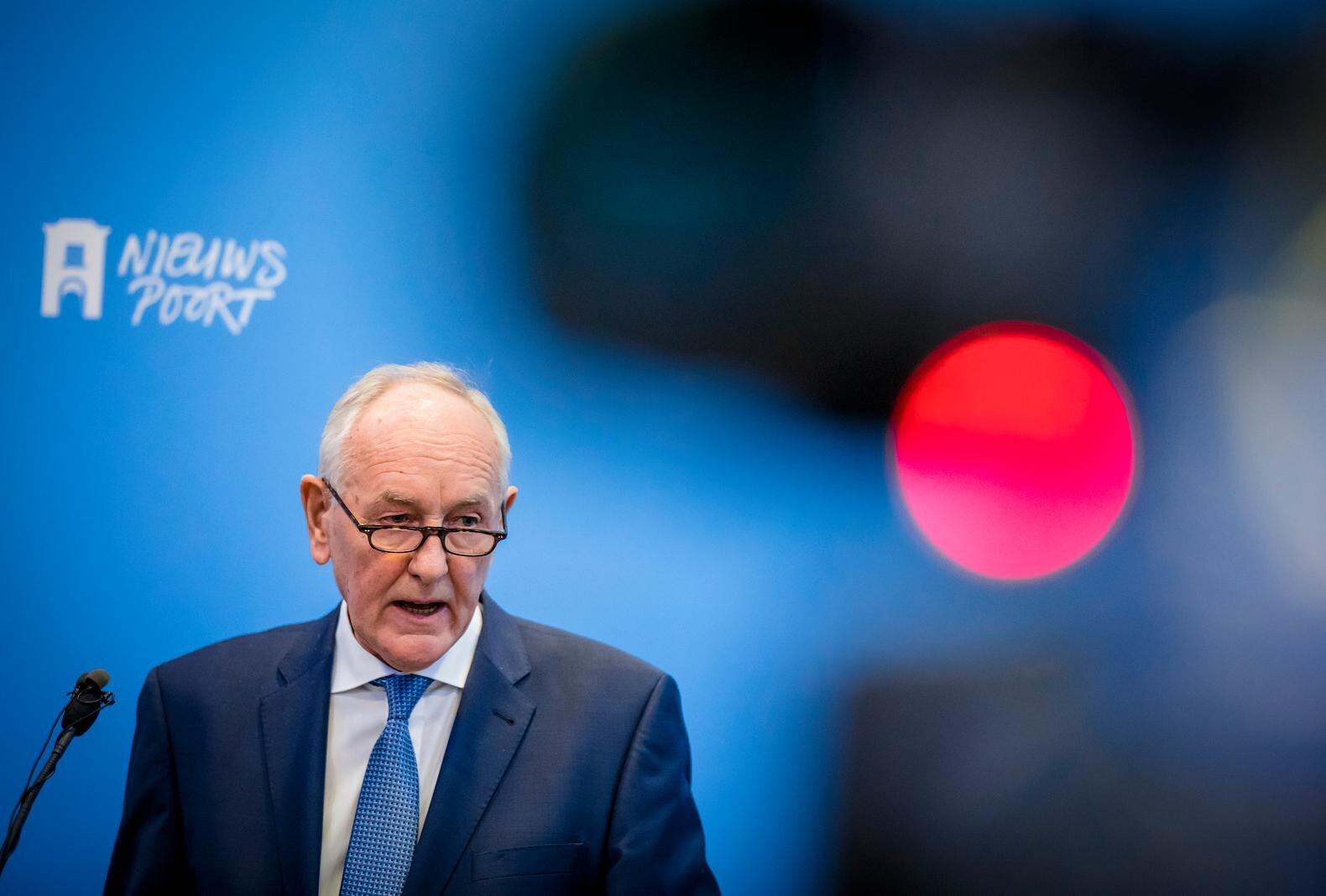 Zo werd de zoektocht naar een burgemeester toch een zooitje | Het Parool