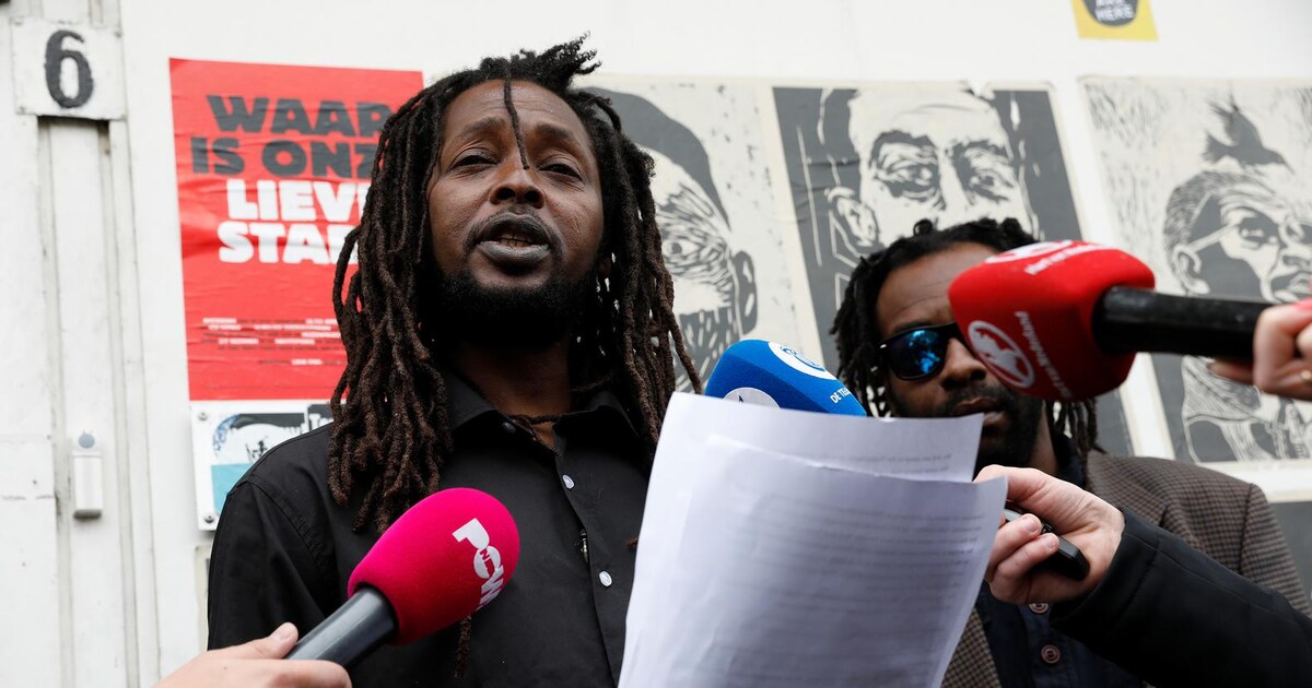 Khalid Jone van We Are Here: 'Wij willen informatie'