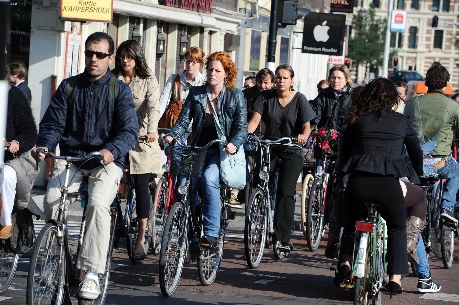 'Laat fietsers ook belasting betalen'