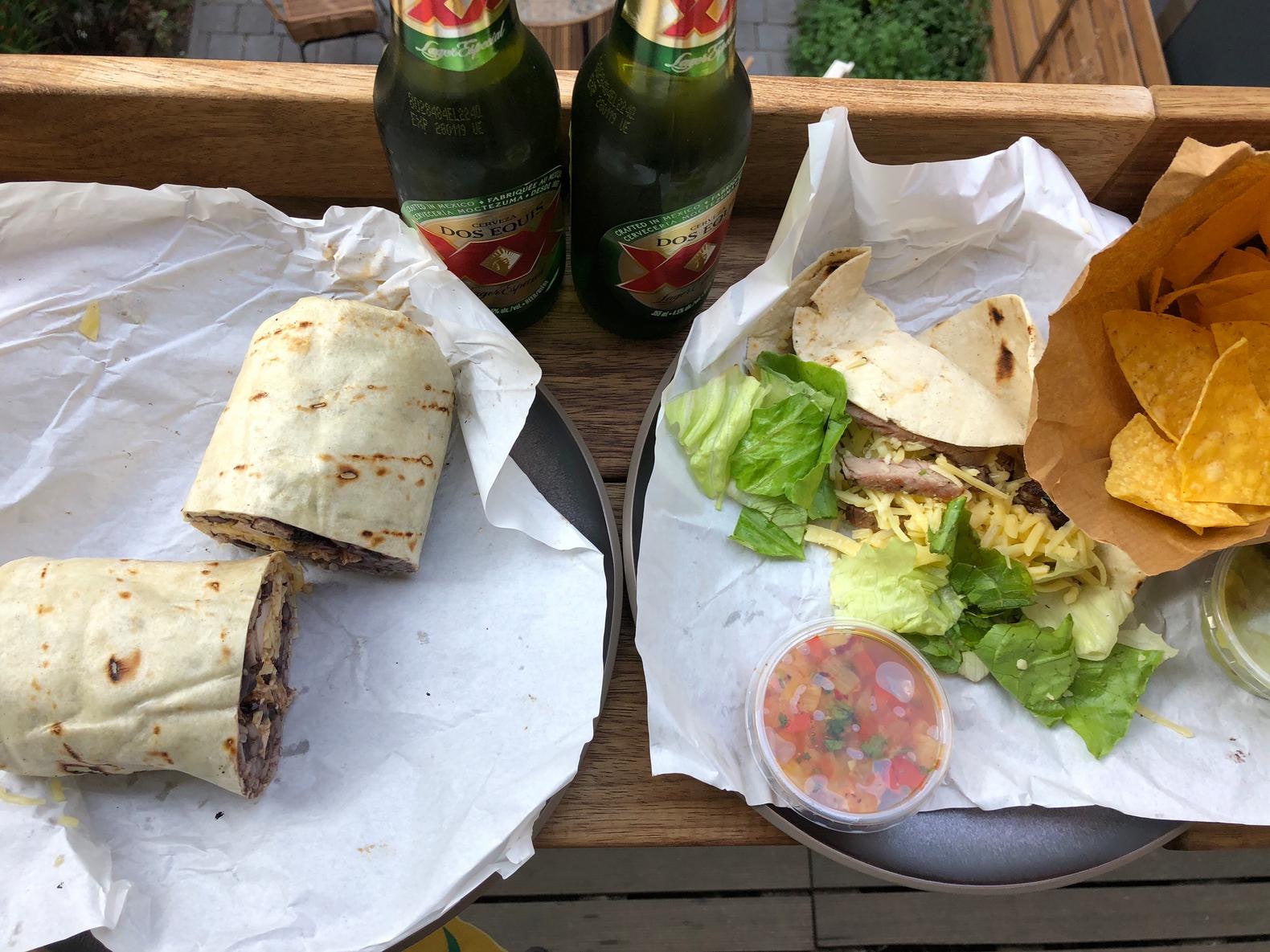 Tomatillo 'Stevig gerold, met een goede grillsmaak' Het Parool