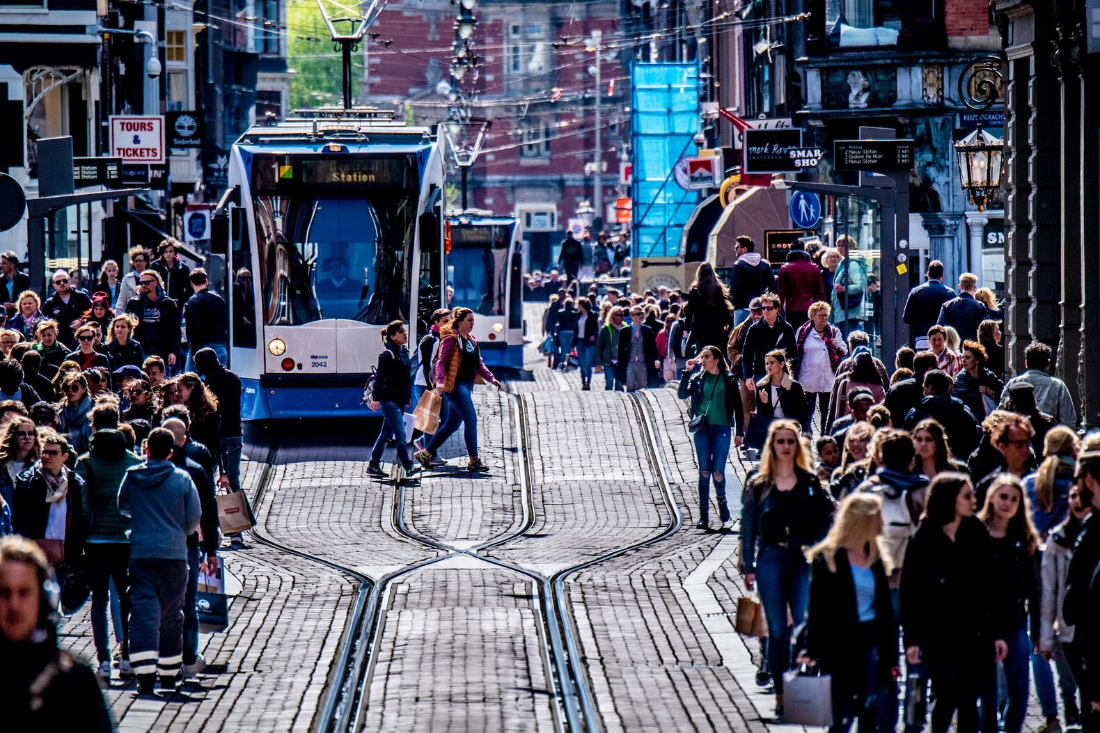 Amsterdammers kiezen Noord/Zuidlijn in plaats van tram