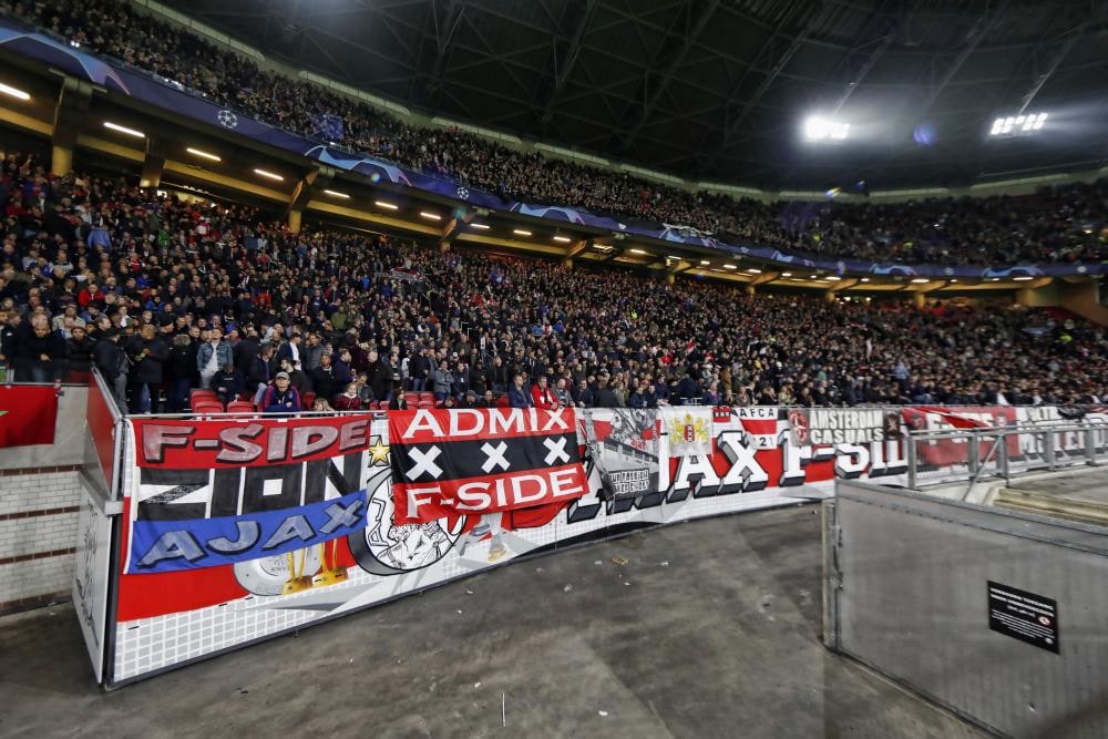 Mazraoui bezorgt Ajax geweldige uitgangspositie