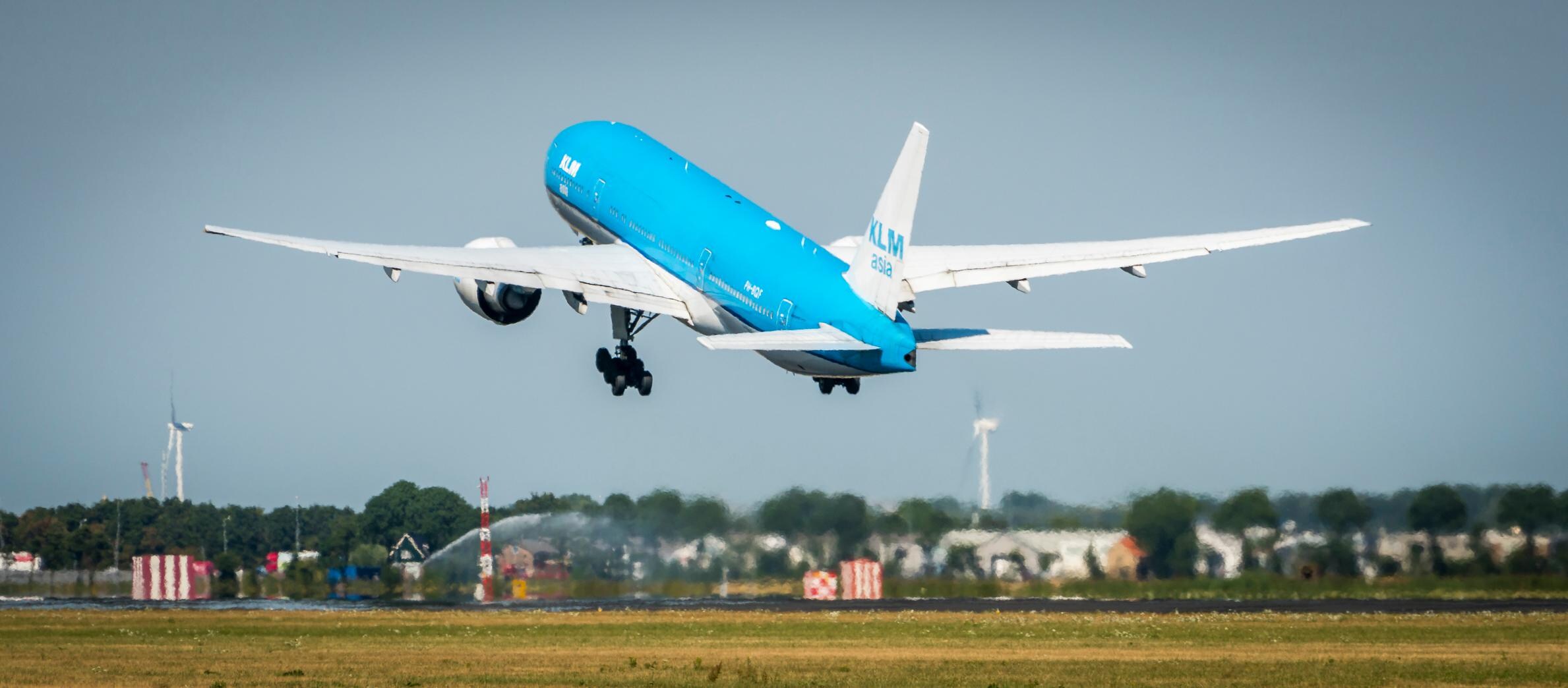 Kabinet start voorbereiding Nederlandse vliegtaks