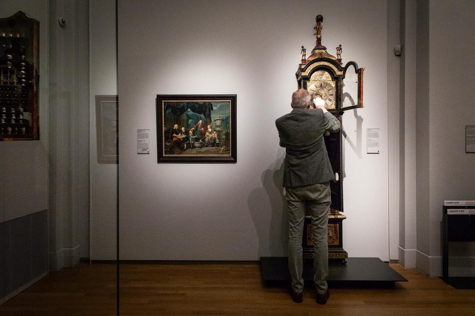Klokopwinder van het Rijksmuseum: 'Vooruit mag, achteruit niet'