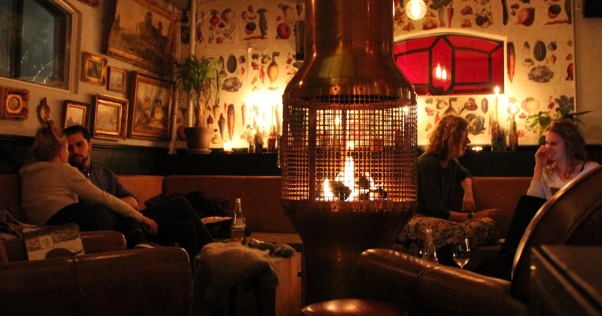 13 x opwarmen bij de open haard in een Amsterdams café of restaurant