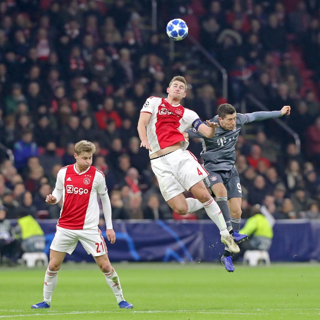 Ajax moet groepswinst aan Bayern laten na sensationeel duel