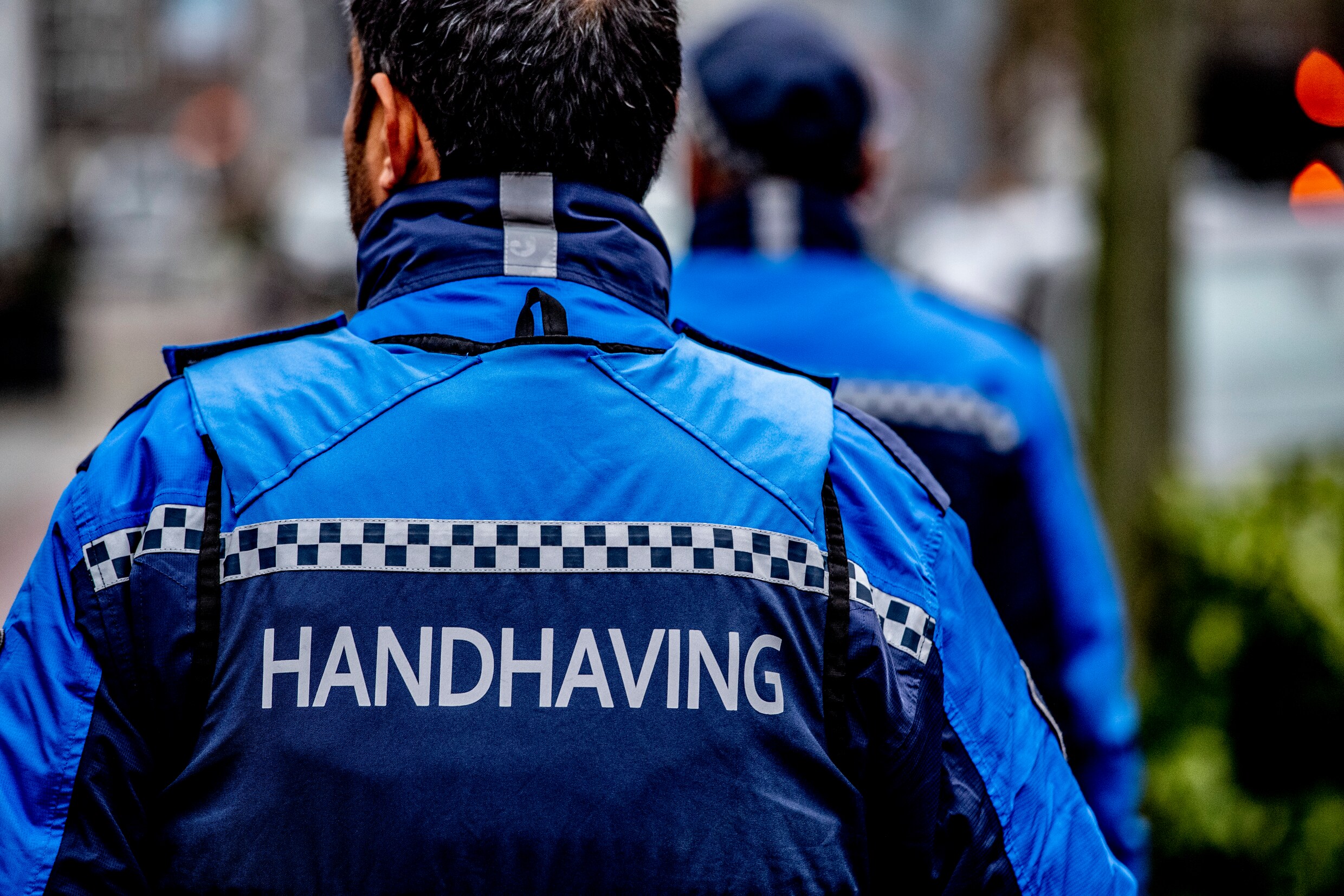 Halsema lobbyt voor pepperspray handhavers | Het Parool