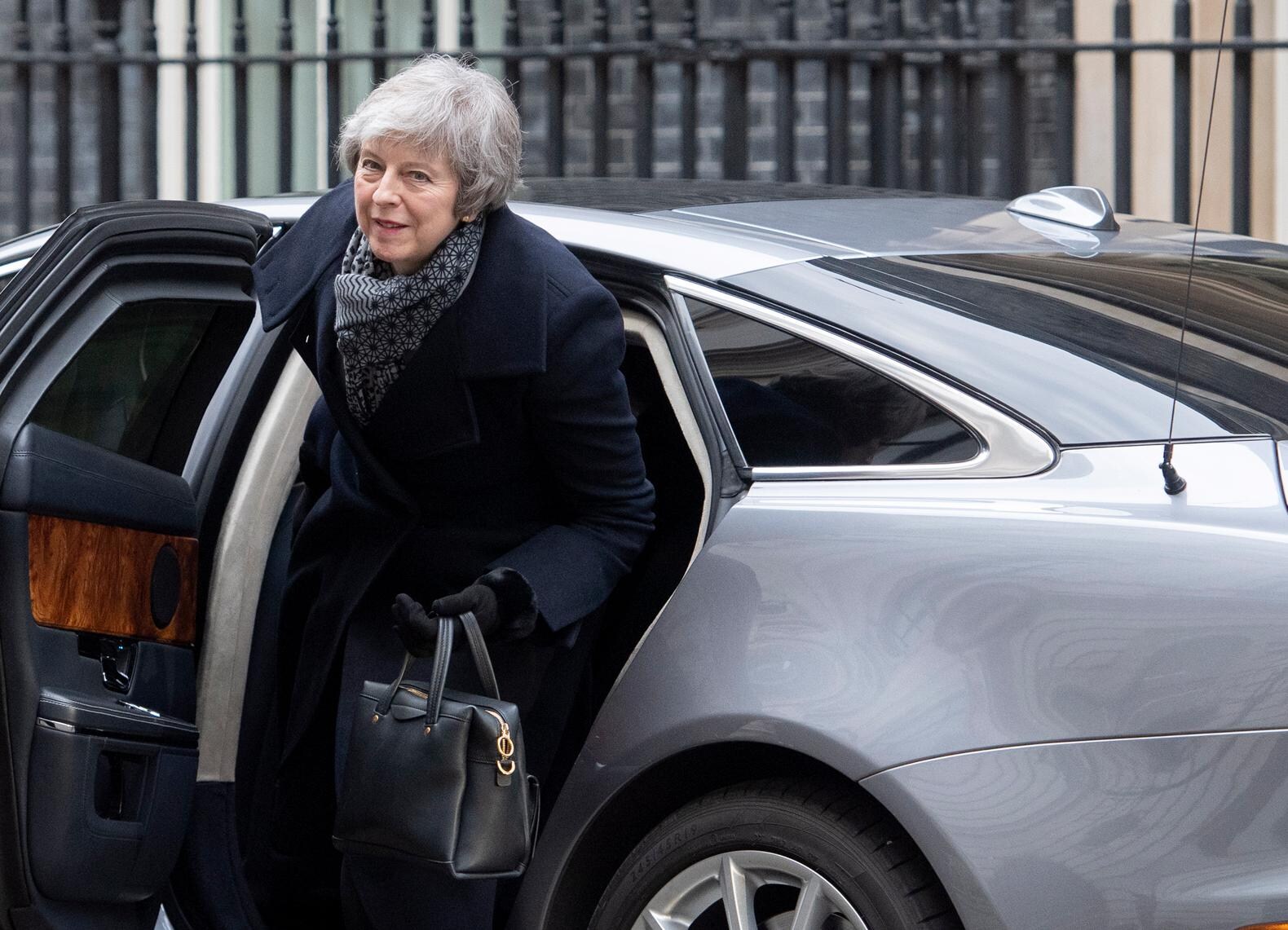 Theresa May vraagt uitstel brexit tot 30 juni