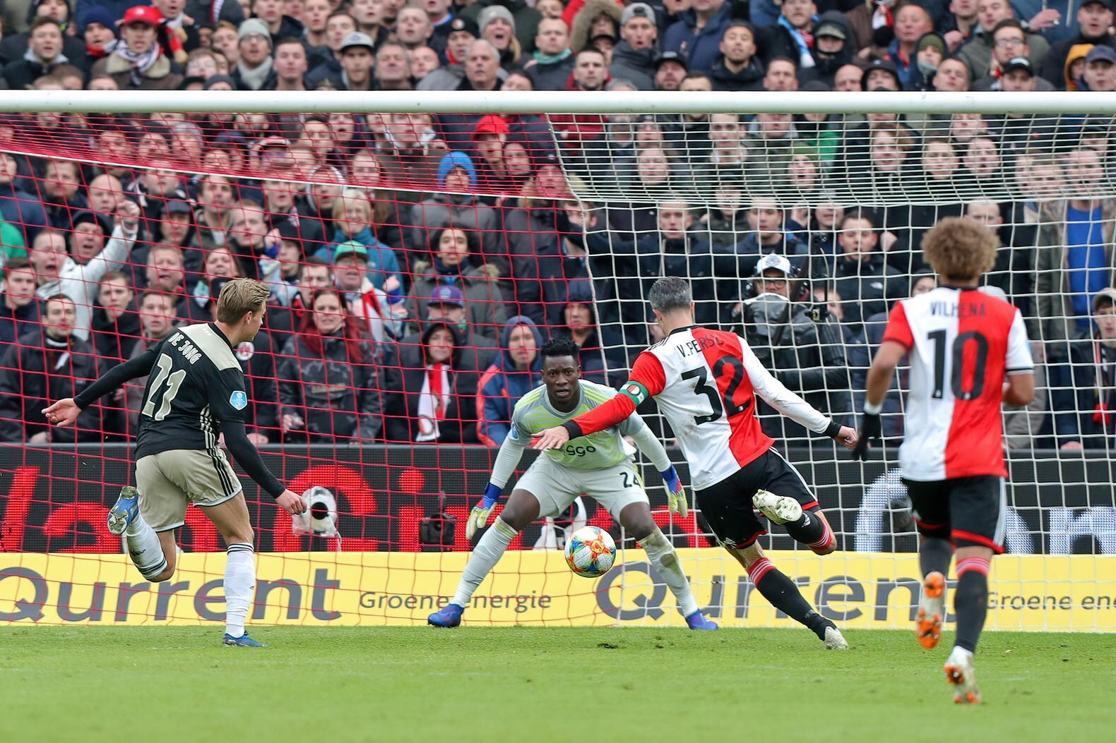 Feyenoord vernedert Ajax