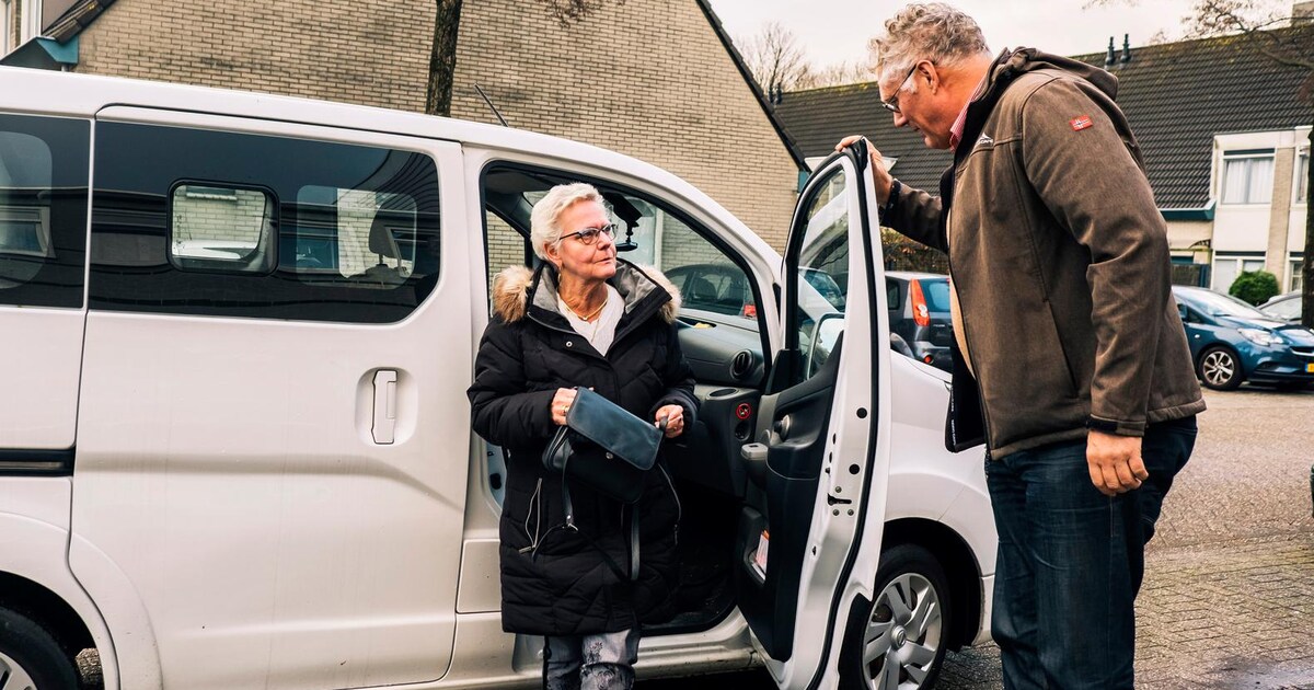 Geen ov meer? Dan rijden we toch zelf met de buurtbus