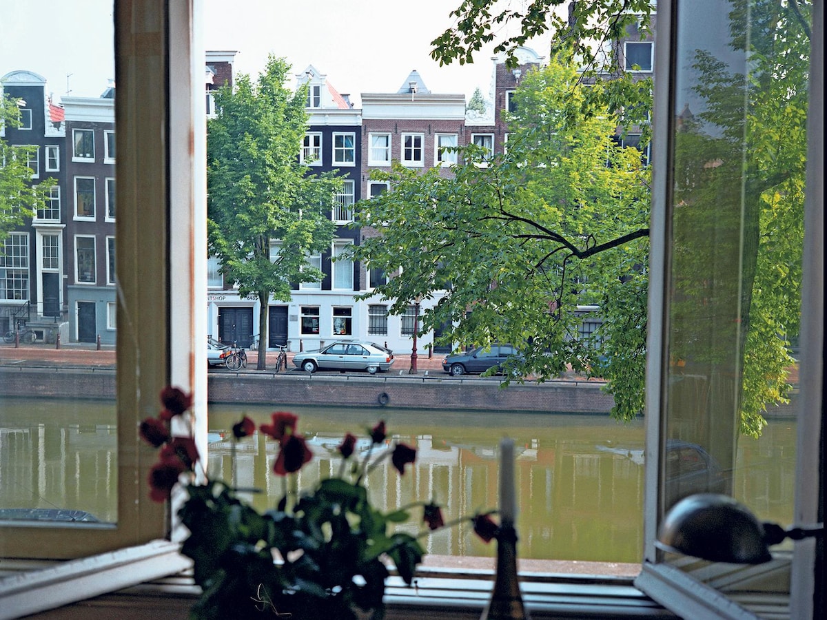 ROBBY MÜLLER / AMSTERDAM PHOTOS Robby Müller – Amsterdam Photos – Perimeter Books