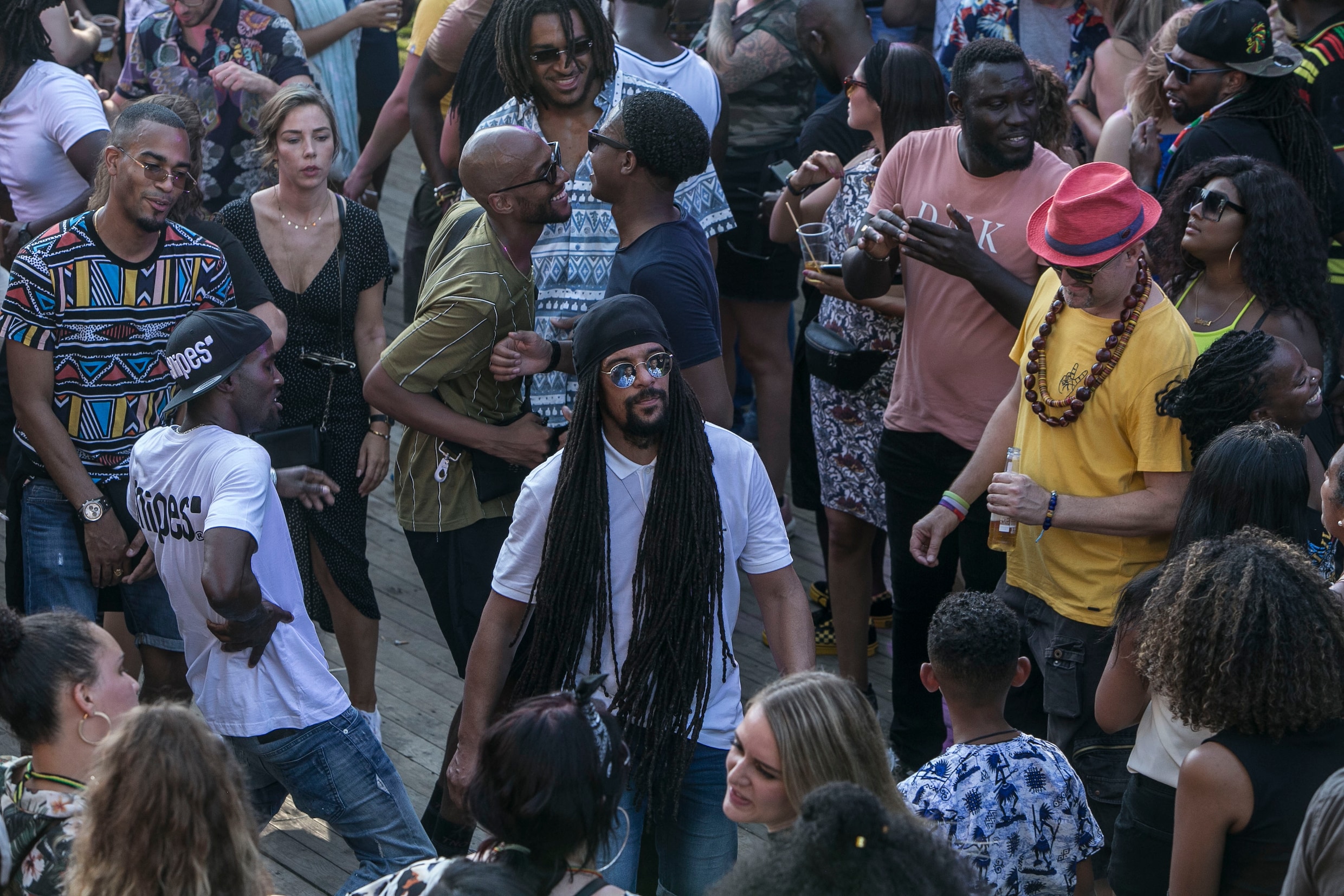 Weekendbeeld Reggae Lake in het Gaasperpark Het Parool