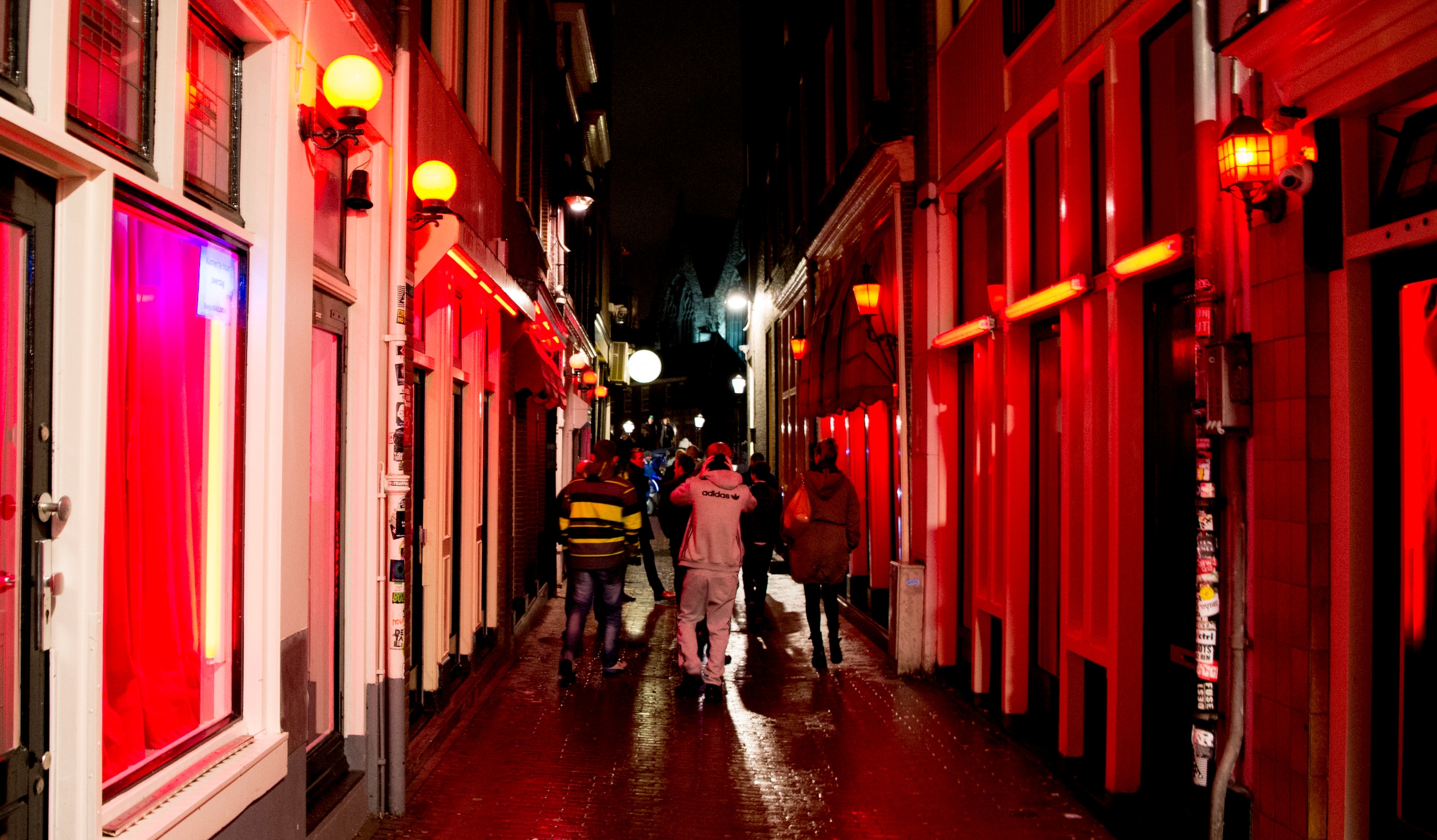 Leeftijdsgrens en vergunning voor prostituees | Het Parool