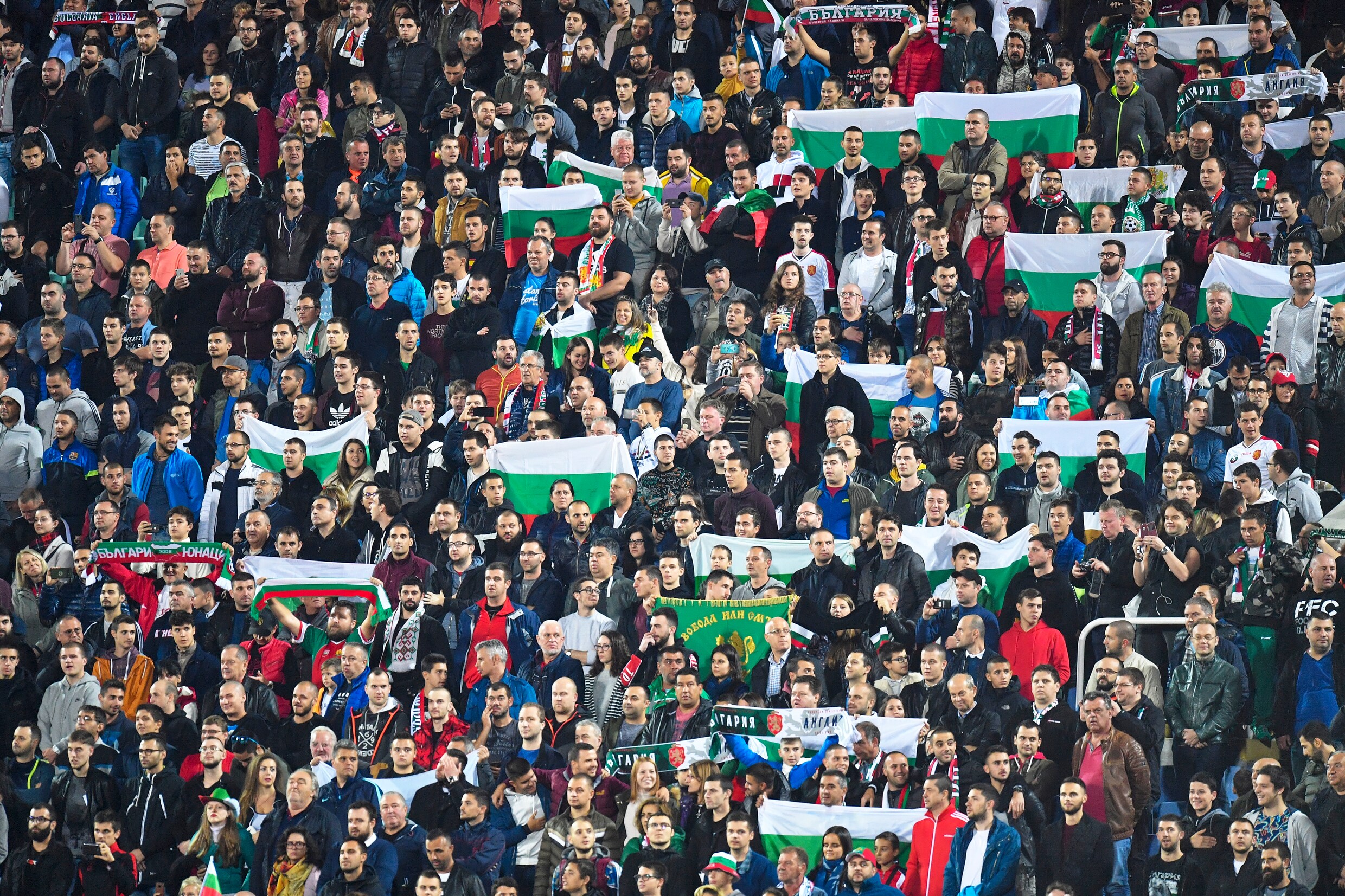 Bulgaarse politie pakt racistische fans op