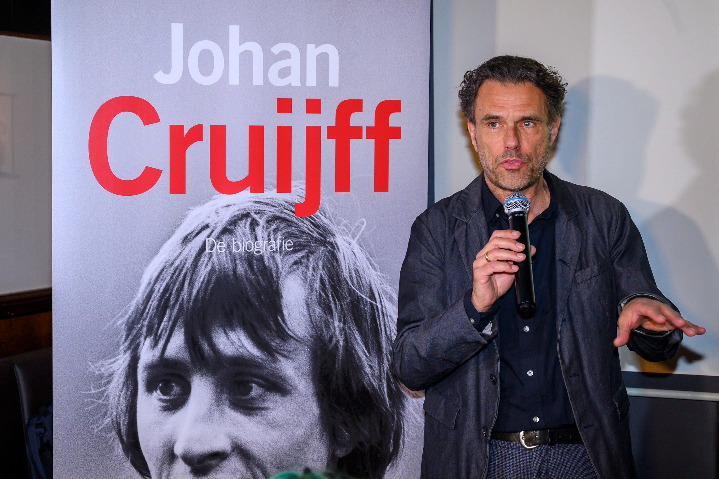 Boek over Cruijff moet inlegvel met rectificatie krijgen | Het Parool