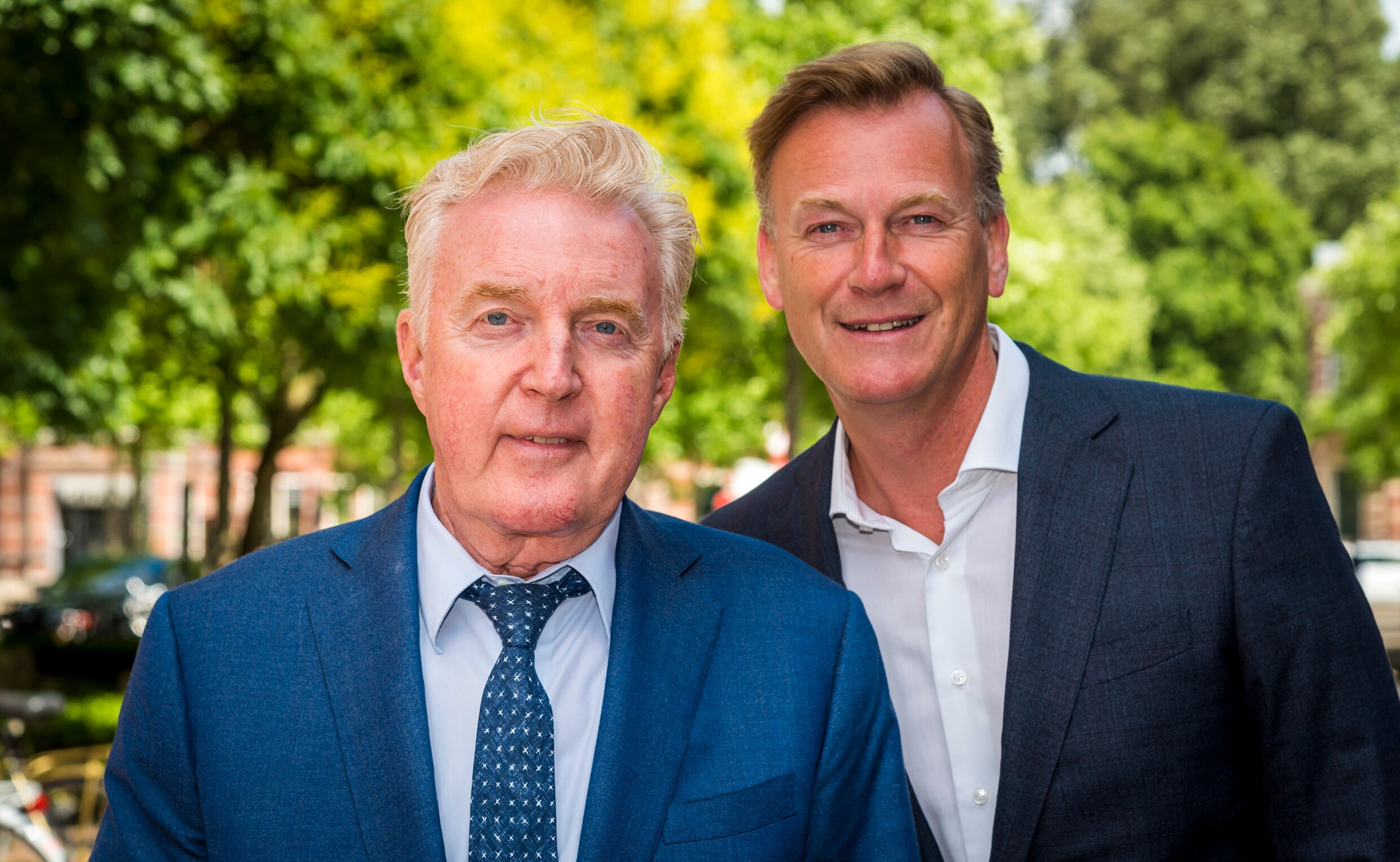 andre-van-duin-en-martin-elferink-tijdens-de-uitreiking-van-de