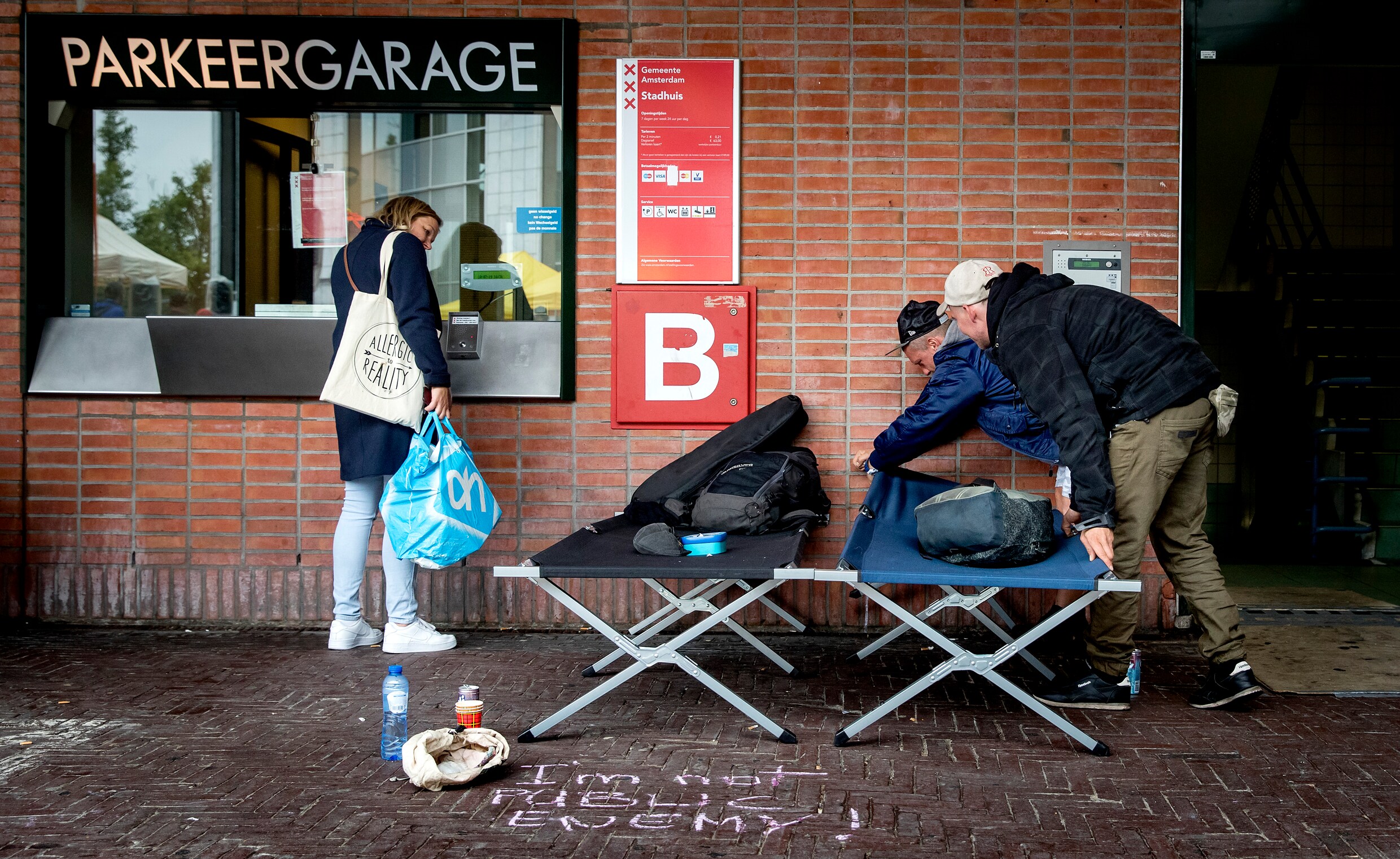 ‘Daklozen blijven op straat door tekorten’