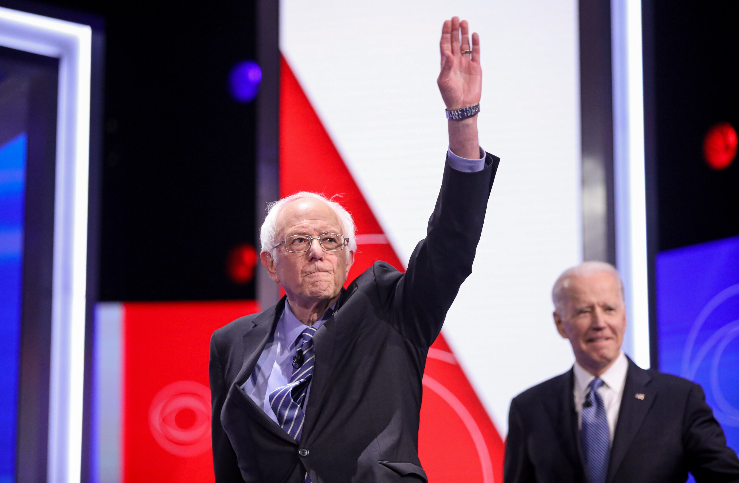 Rivalen noemen Sanders kansloos in race tegen Trump