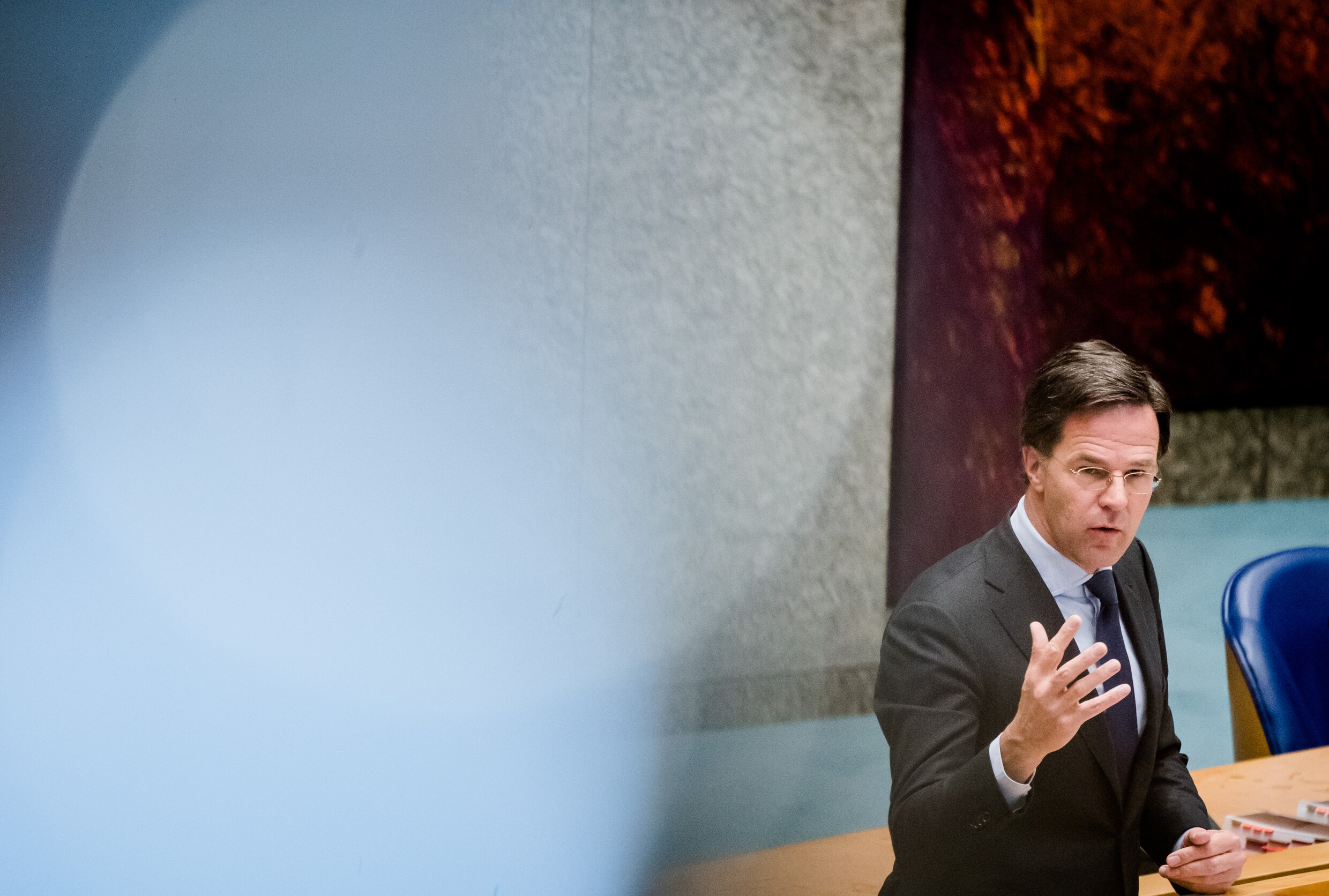 Kabinet: Kapper en nagelstudio mogelijk sneller weer open | Het Parool