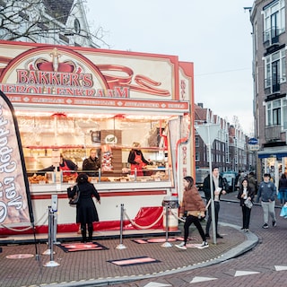 Oliebollen and Christmas tree sellers relieved: ‘I feared we would lose what we had built up’