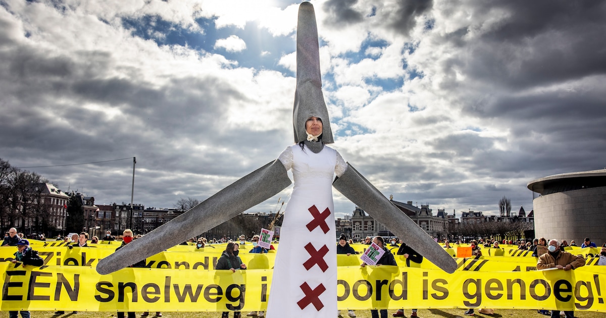 Windmolenprotest blijft, zelfs als ze bij IJburg niet komen | Het Parool