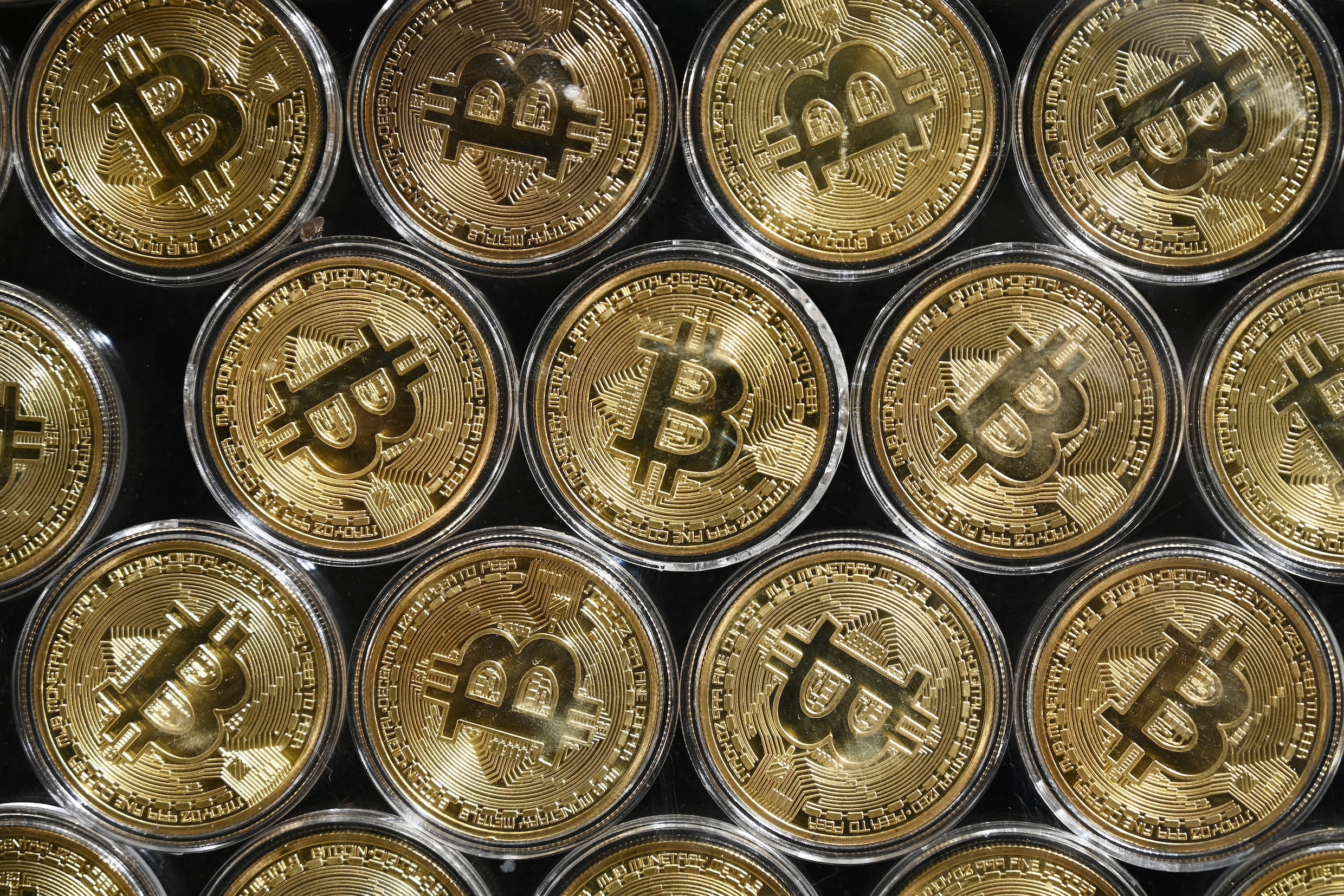 Bitcoin bereikt opnieuw mijlpaal: 50.000 euro per munt | Het Parool