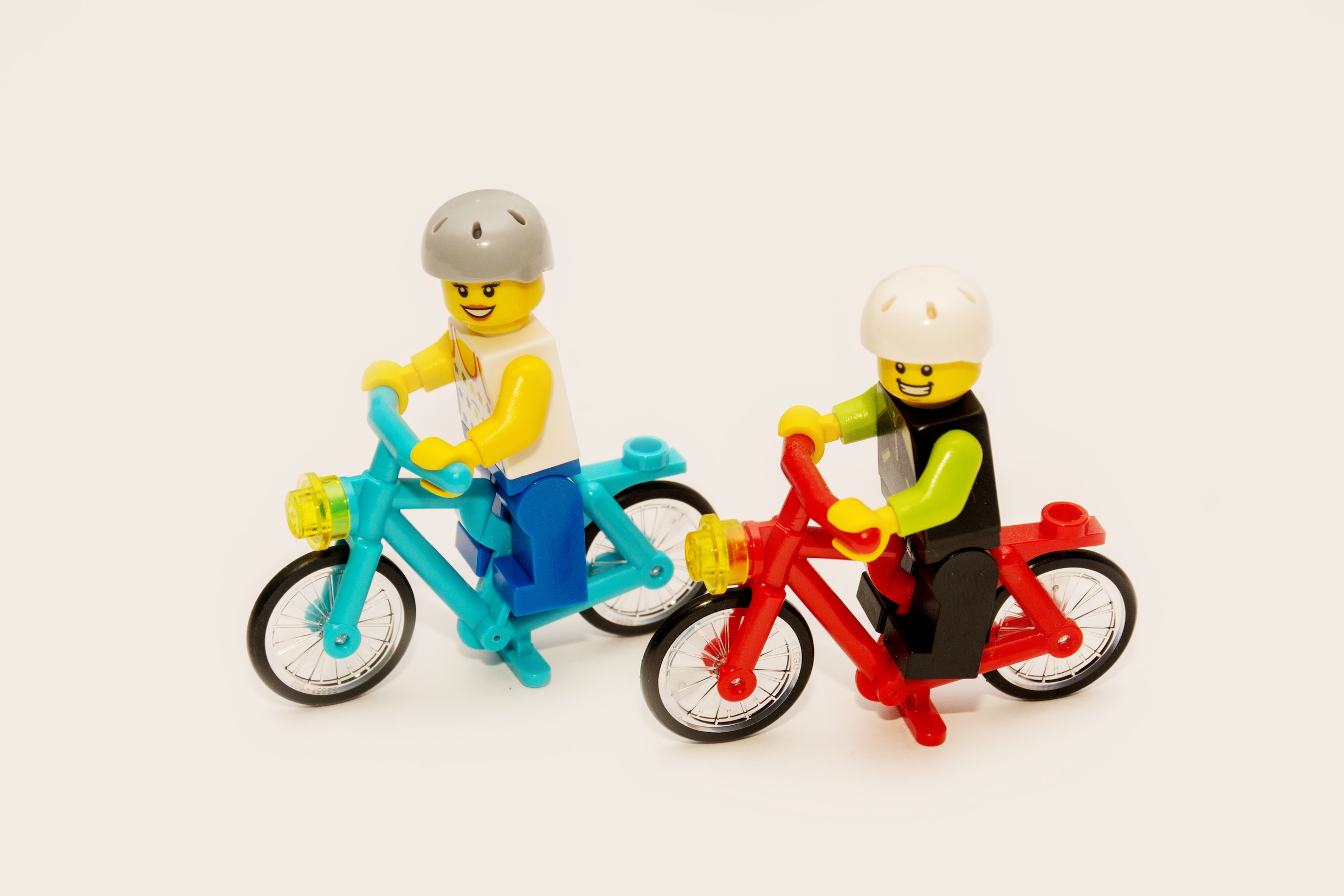 Vader en zoon voeren actie: waar zijn de fietspaden van Lego gebleven? 