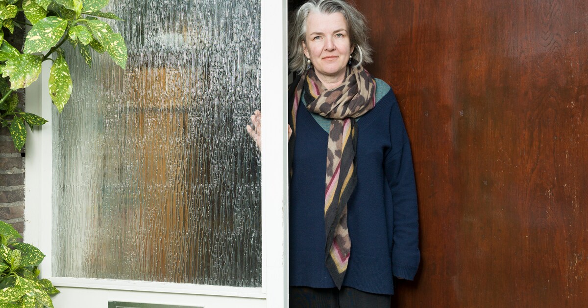 Nicolien Mizee bundelt haar vierde serie faxen, opnieuw als uitlaatklep ...